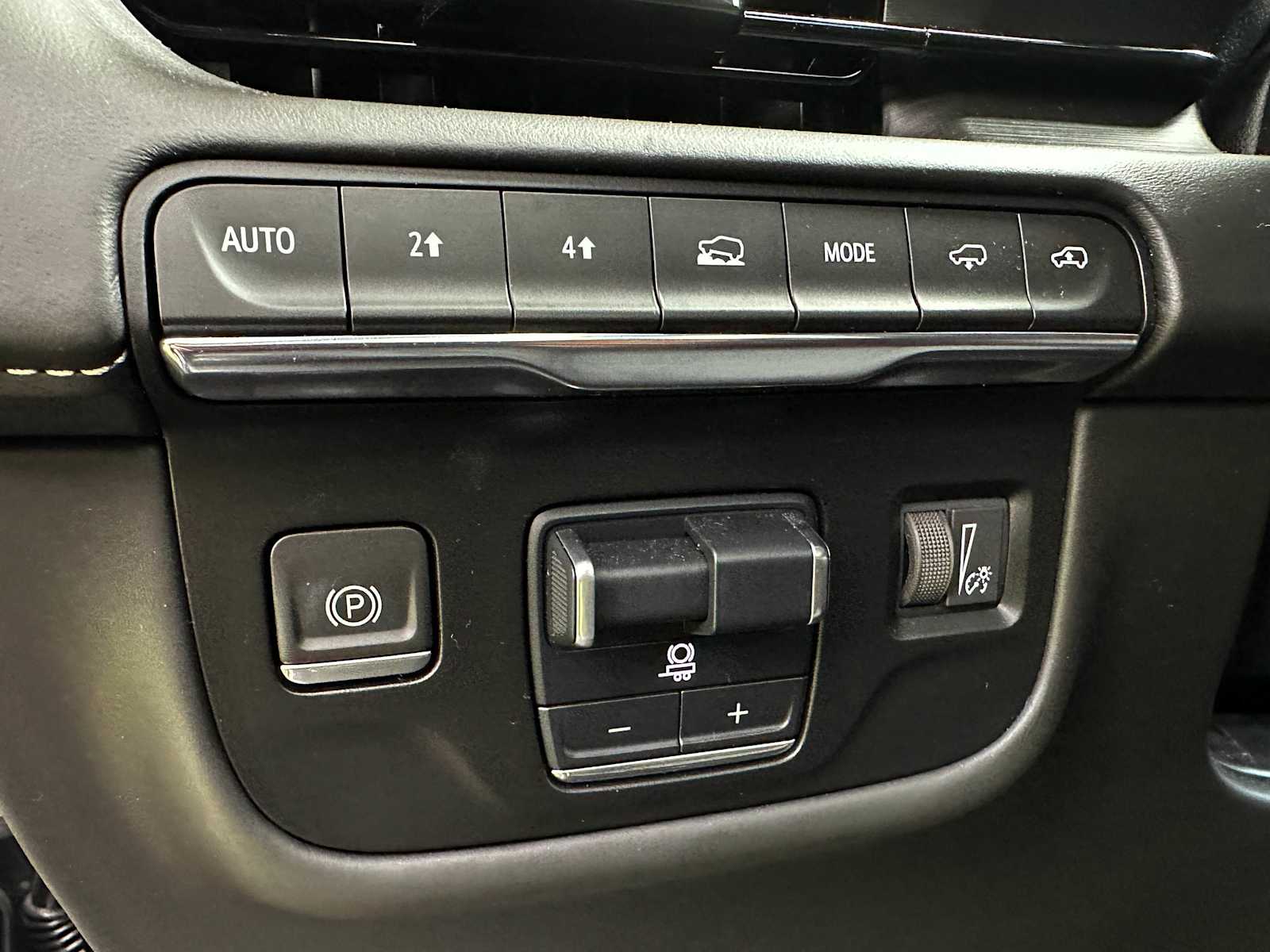 Certified Used 2024 Black Raven Cadillac Sport Platinum image 17