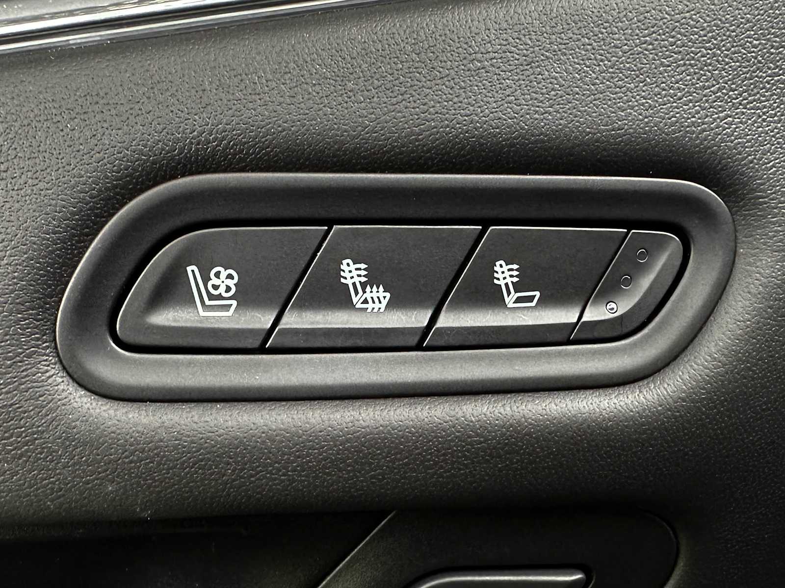 Certified Used 2024 Black Raven Cadillac Sport Platinum image 18