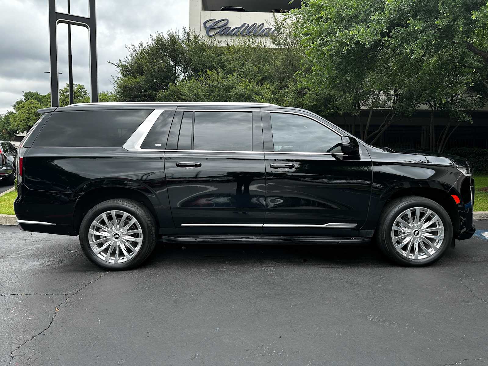 Certified Used 2023 Black Raven Cadillac Premium Luxury image 6