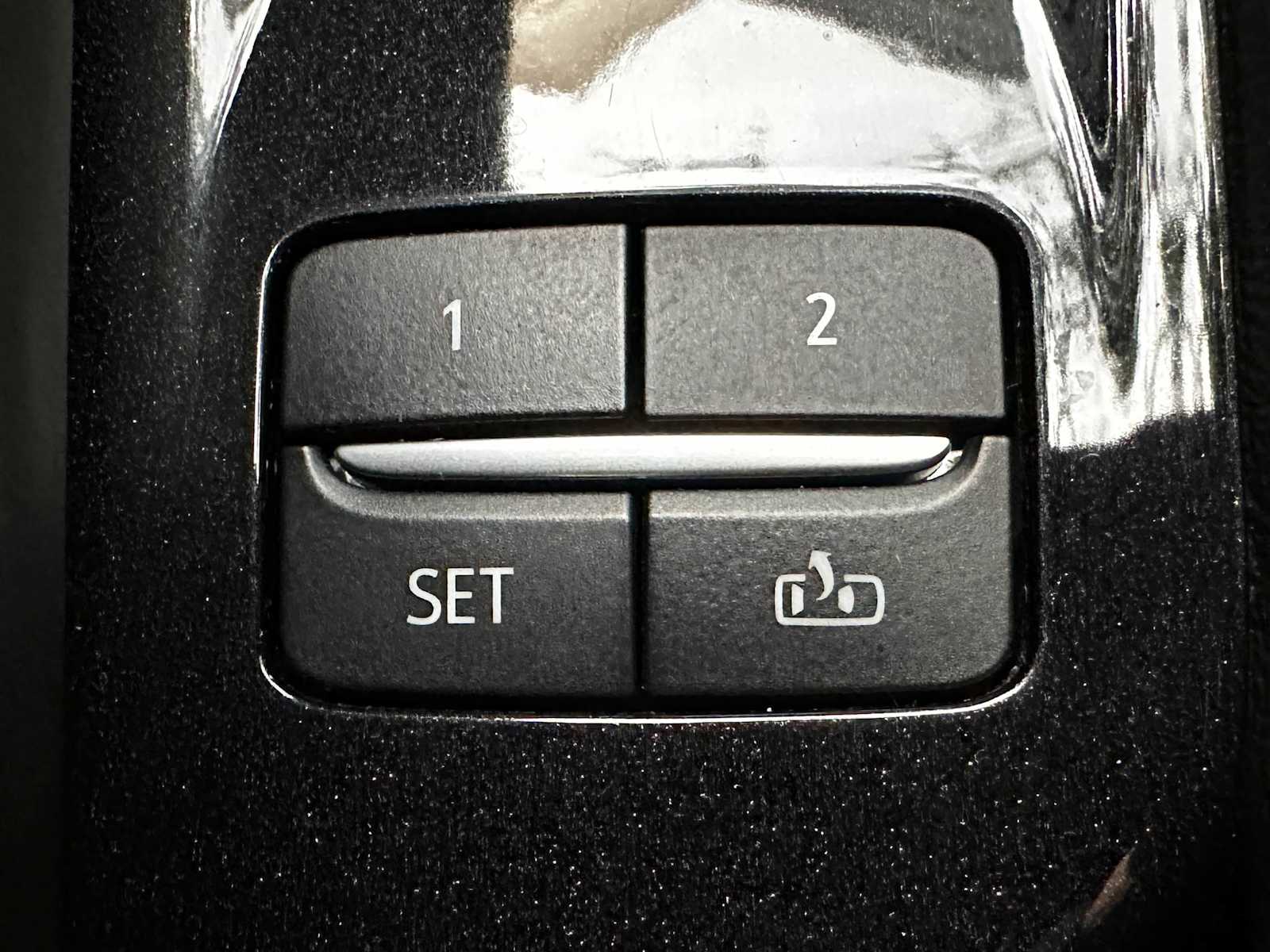 Used 2023 Argent Silver Metallic Cadillac AWD V-Series image 18