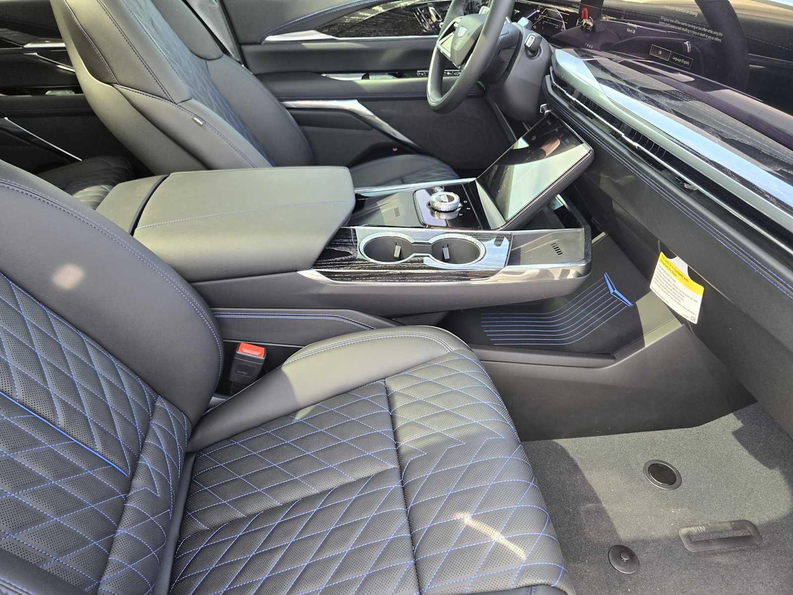 2026 Cadillac Escalade IQ Luxury - Photo 9