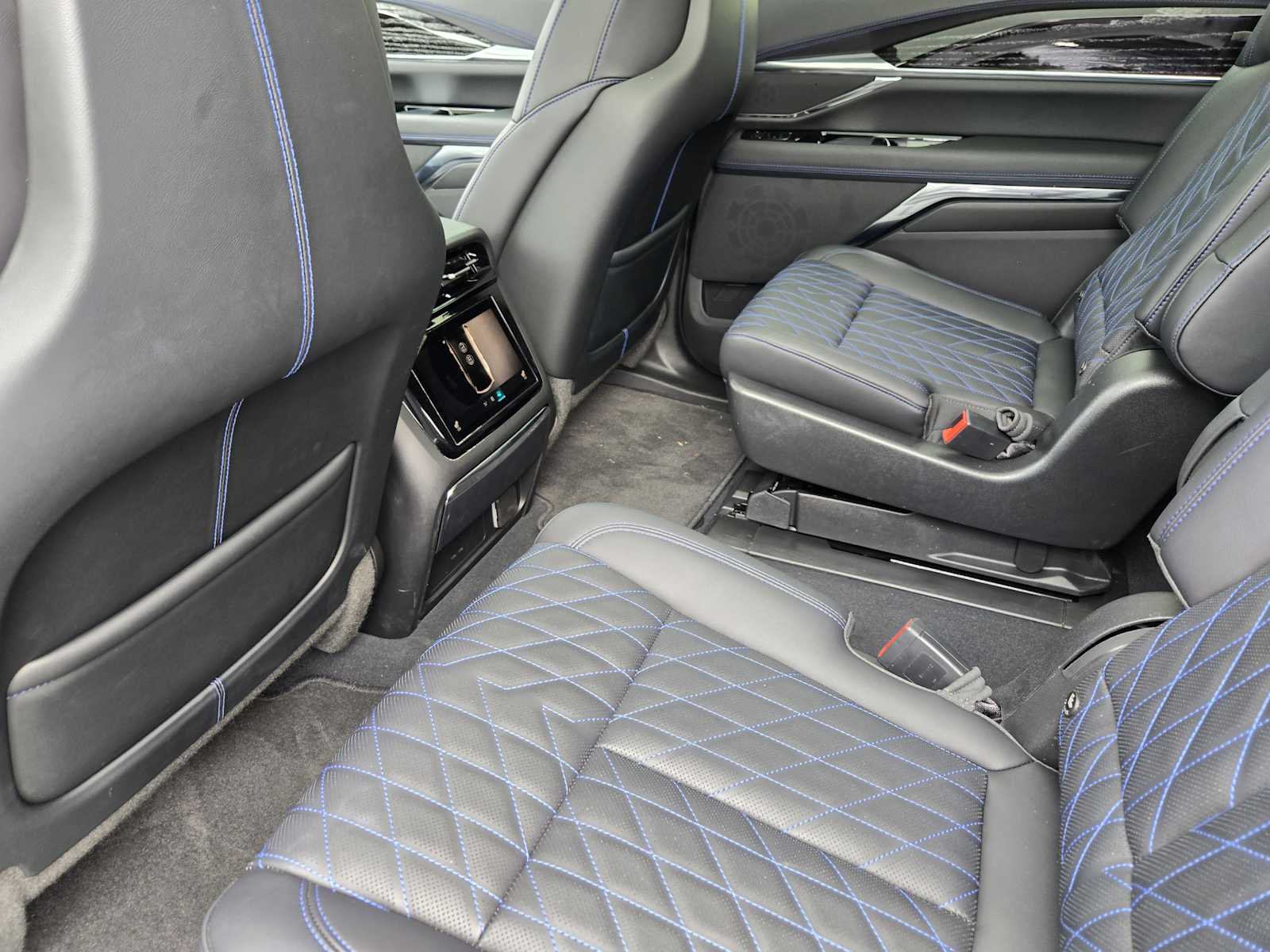 2026 Cadillac Escalade IQ Luxury - Photo 18