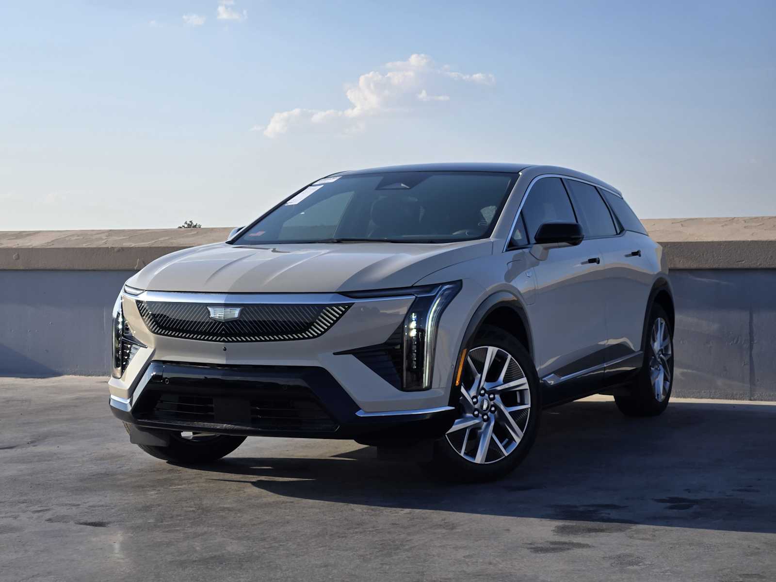 2027 Cadillac OPTIQ Luxury - Photo 1