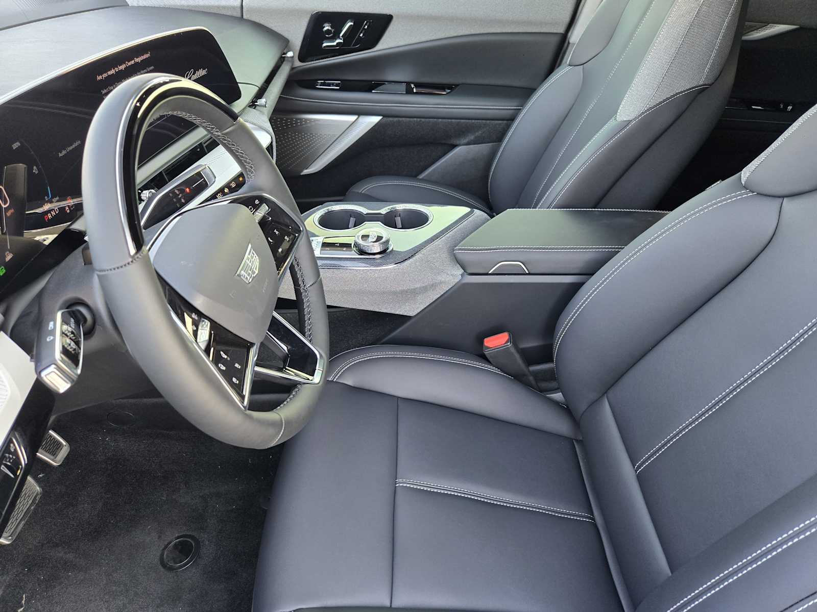 2027 Cadillac OPTIQ Luxury - Photo 8