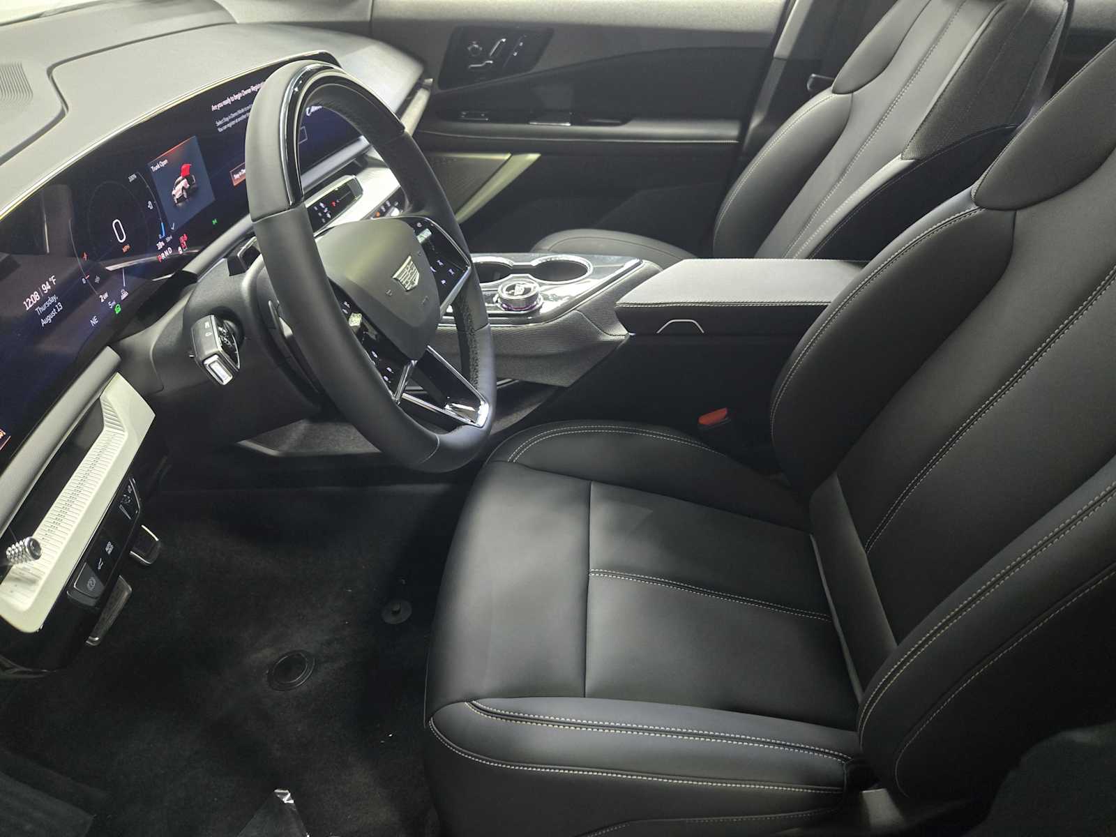 2027 Cadillac OPTIQ Luxury - Photo 8