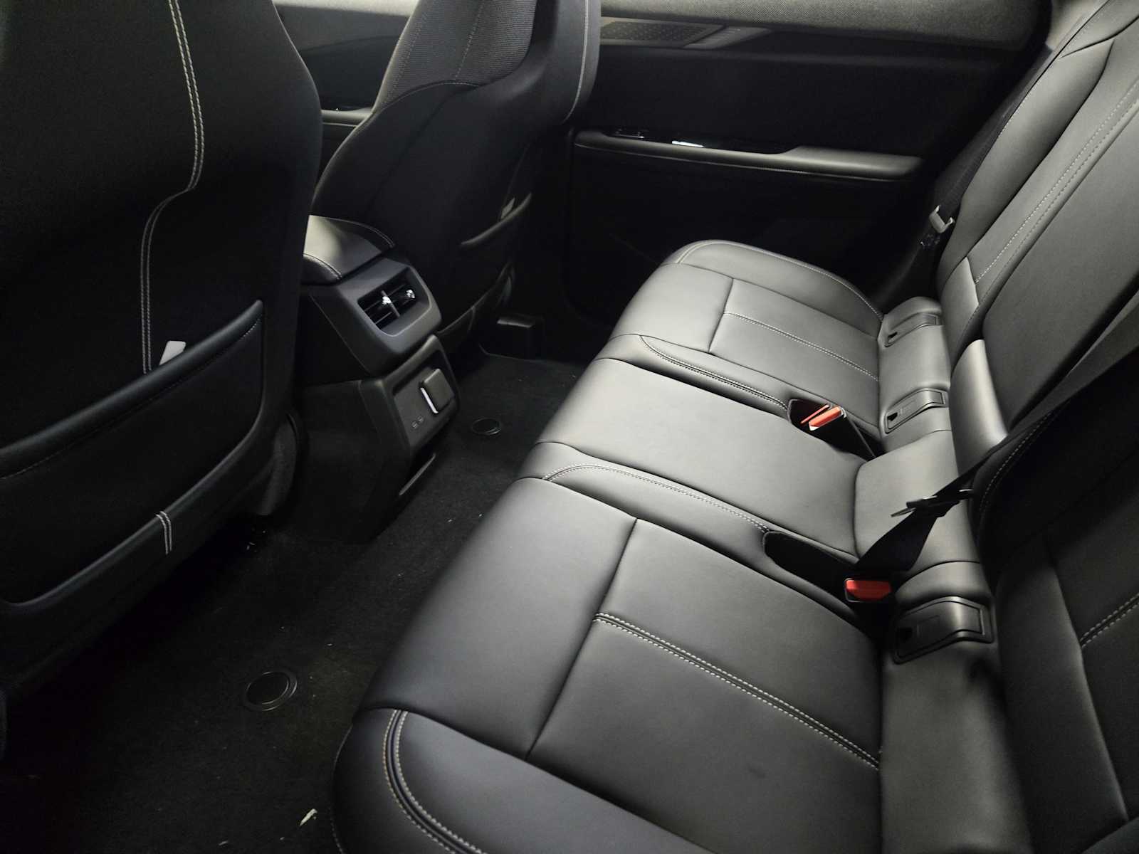 2027 Cadillac OPTIQ Luxury - Photo 20