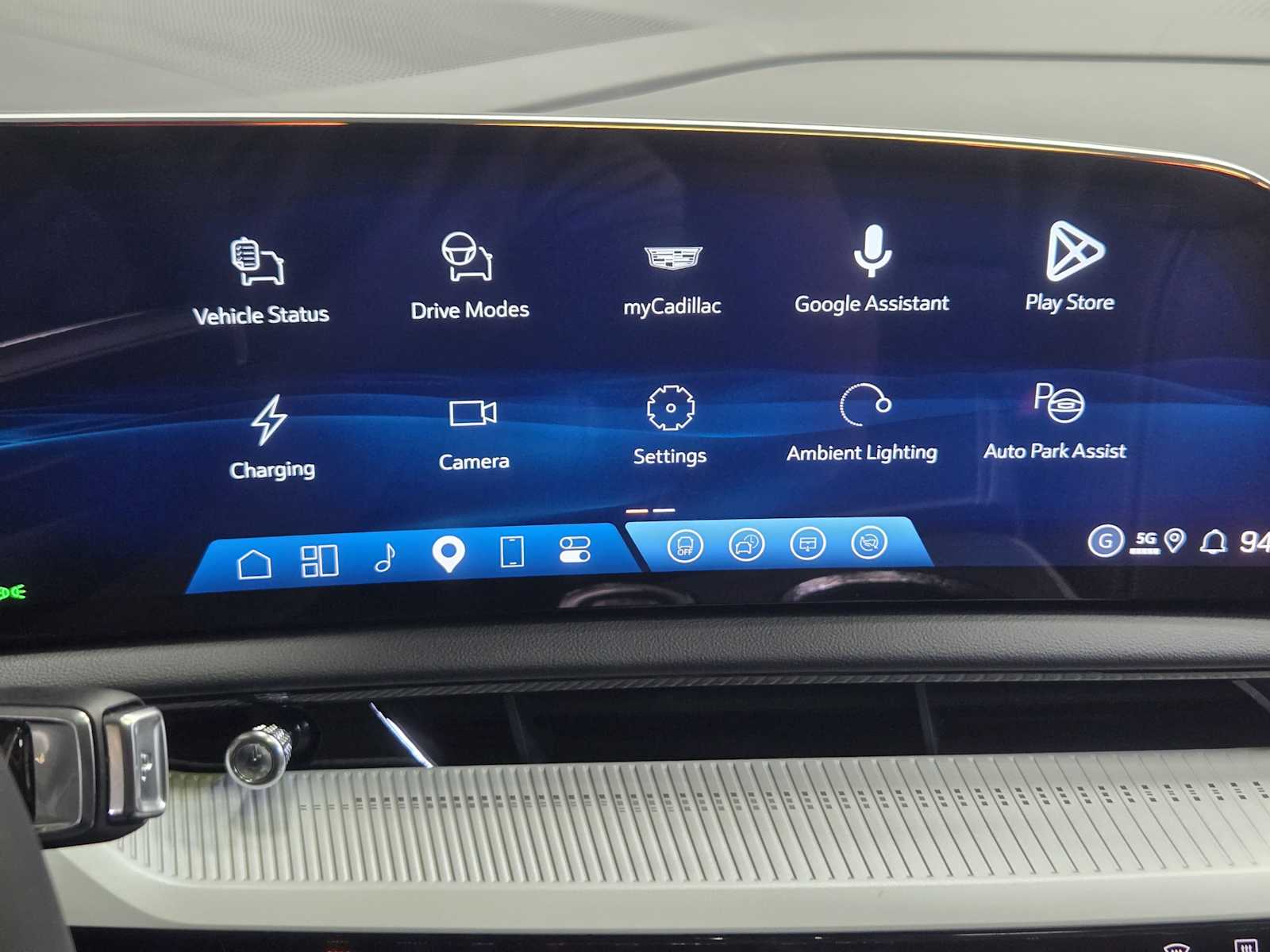 2027 Cadillac OPTIQ Luxury - Photo 11