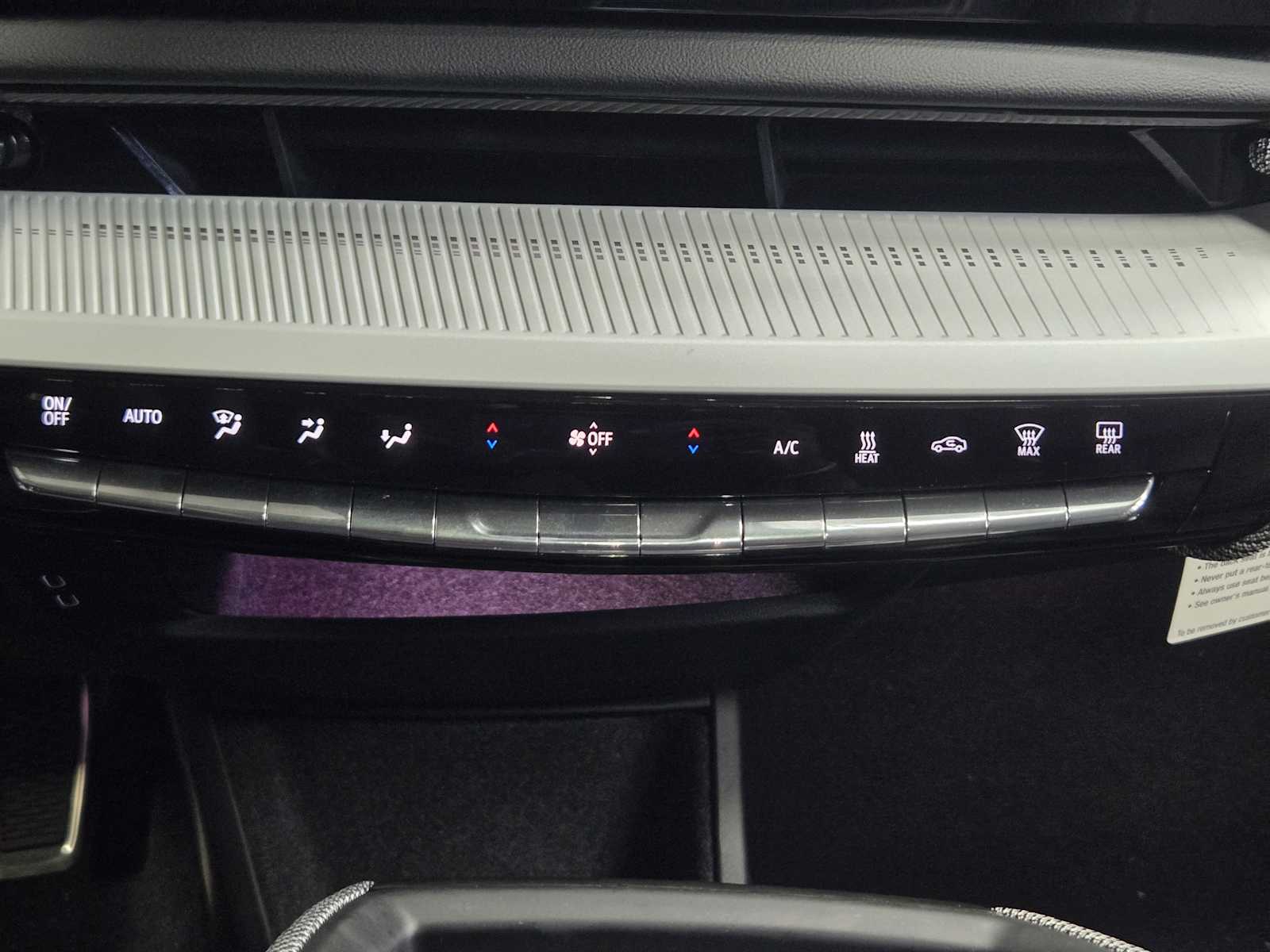 2027 Cadillac OPTIQ Luxury - Photo 13