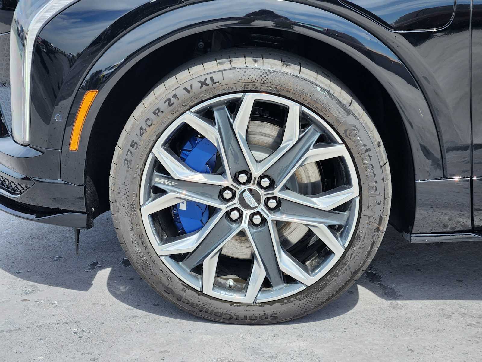 2026 Cadillac OPTIQ V-Series - Photo 7