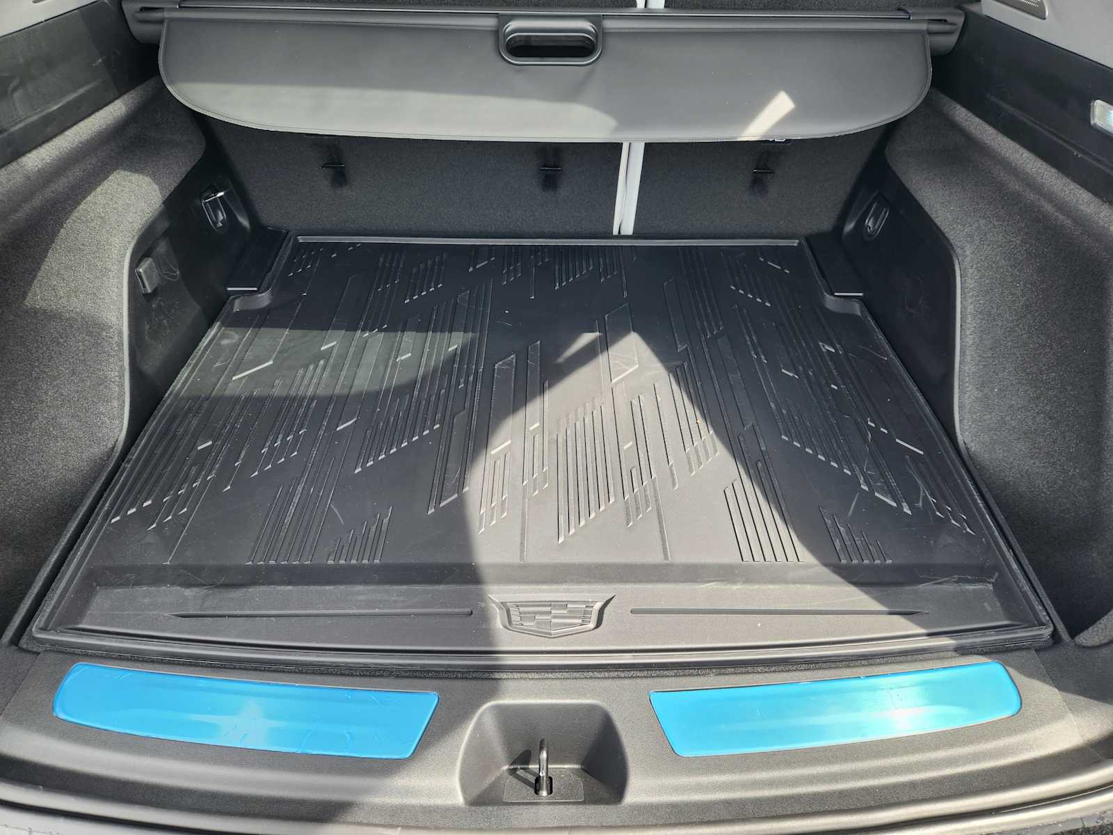 2026 Cadillac OPTIQ V-Series - Photo 21
