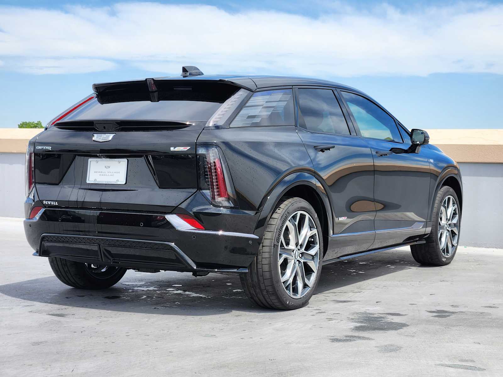 2026 Cadillac OPTIQ V-Series - Photo 4