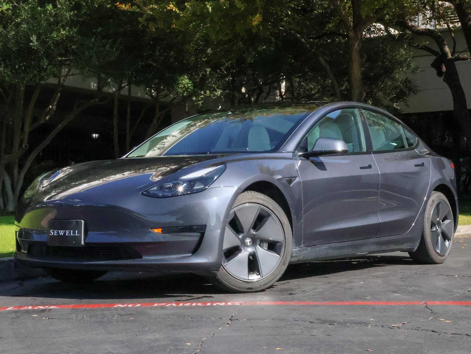 2023 Tesla Model 3 Base's photo