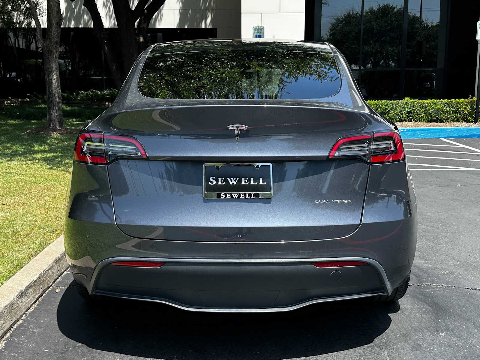 Used 2023 GREY Tesla  image 3