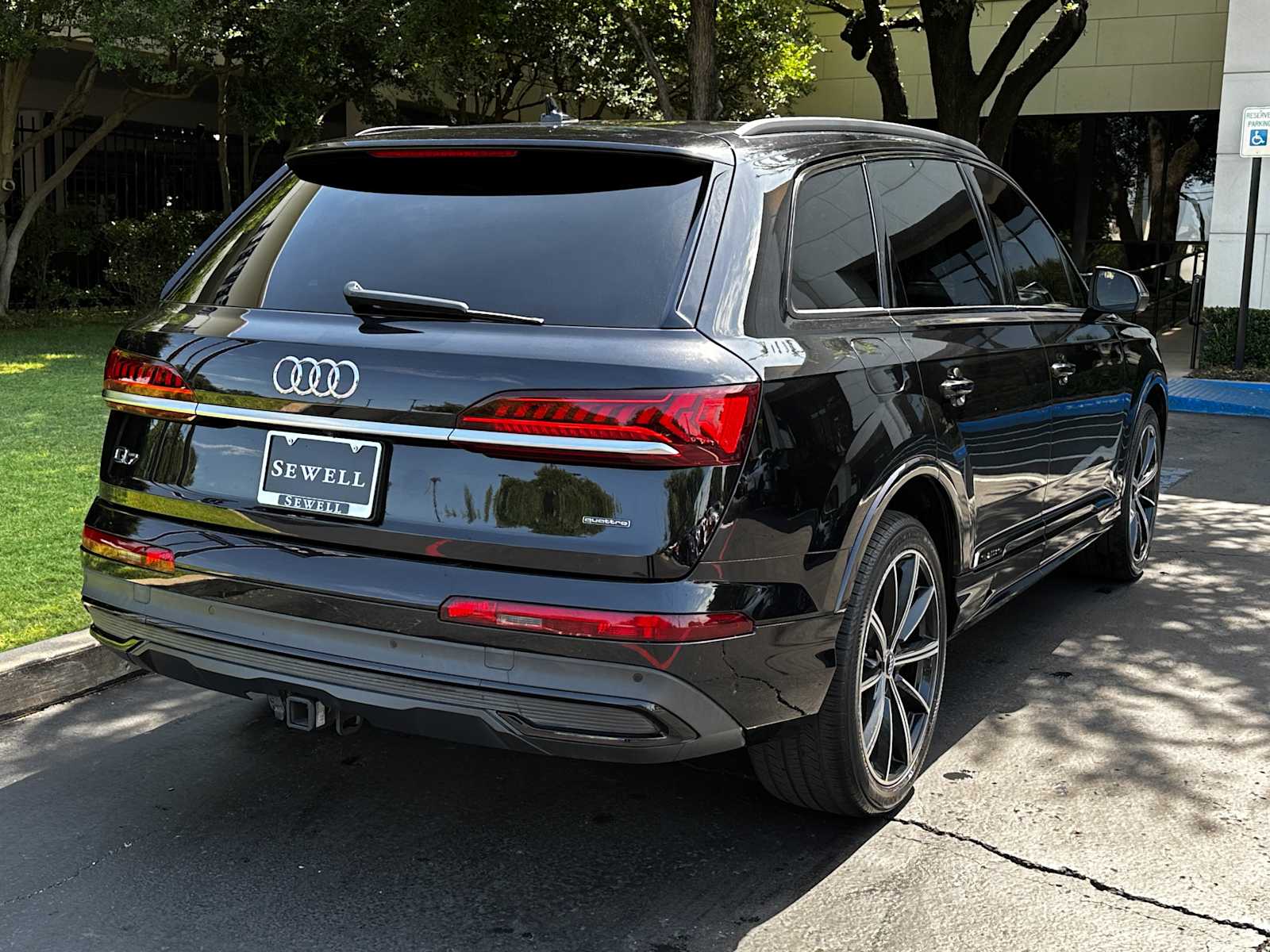 Used 2020  Audi Premium Plus image 4