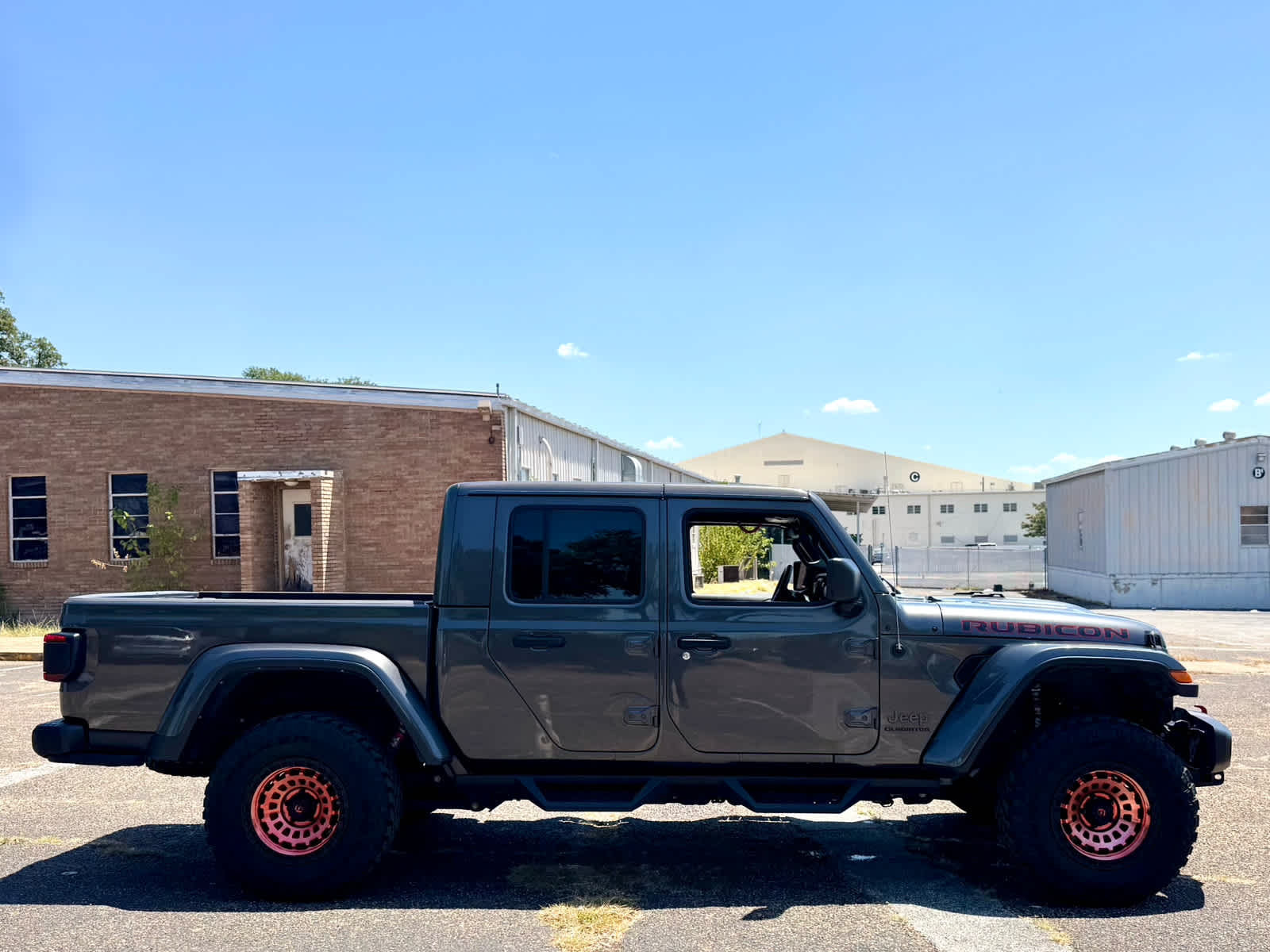 Used 2022 Gray Jeep Rubicon 4x4 image 7