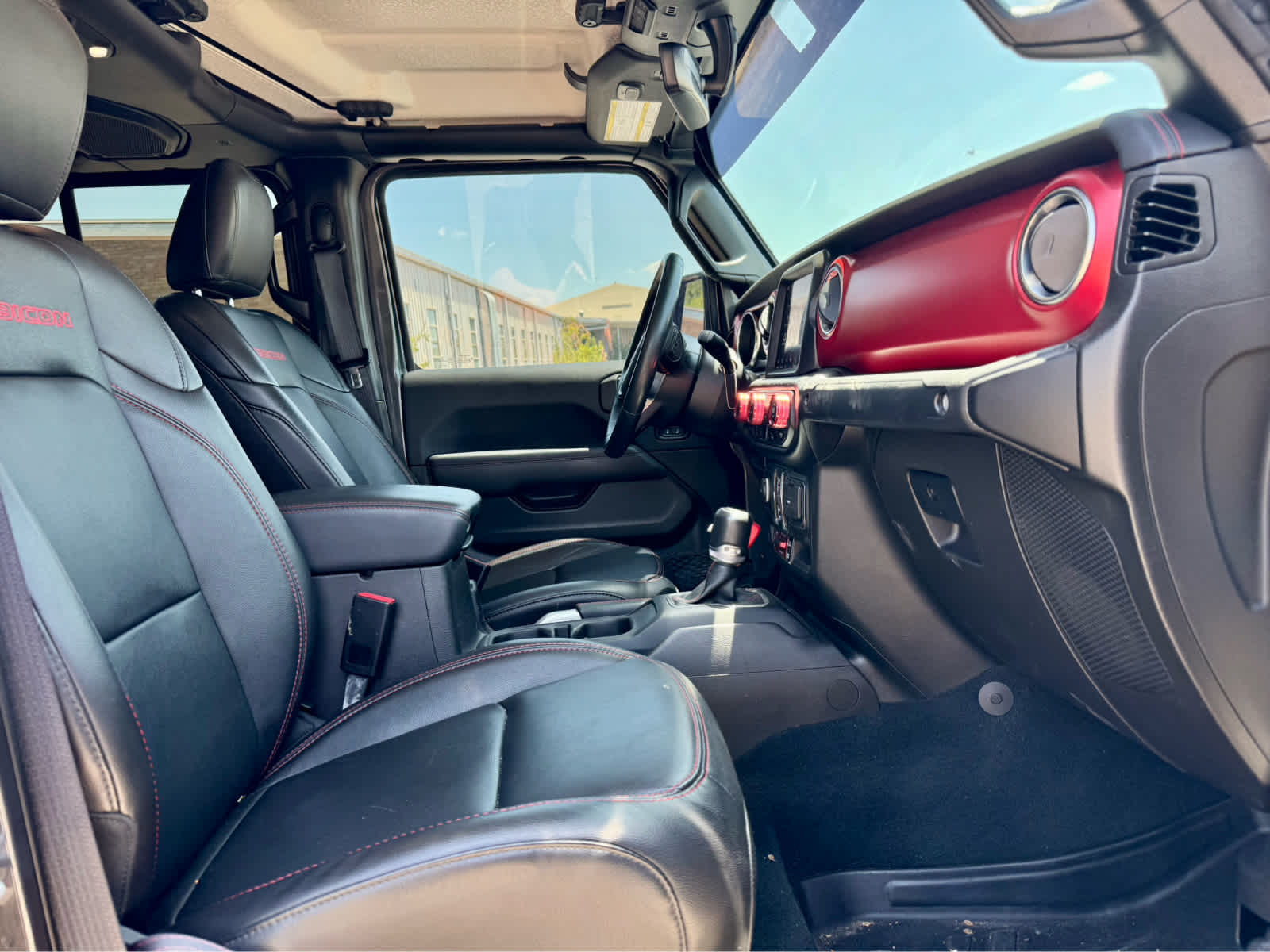 Used 2022 Gray Jeep Rubicon 4x4 image 10