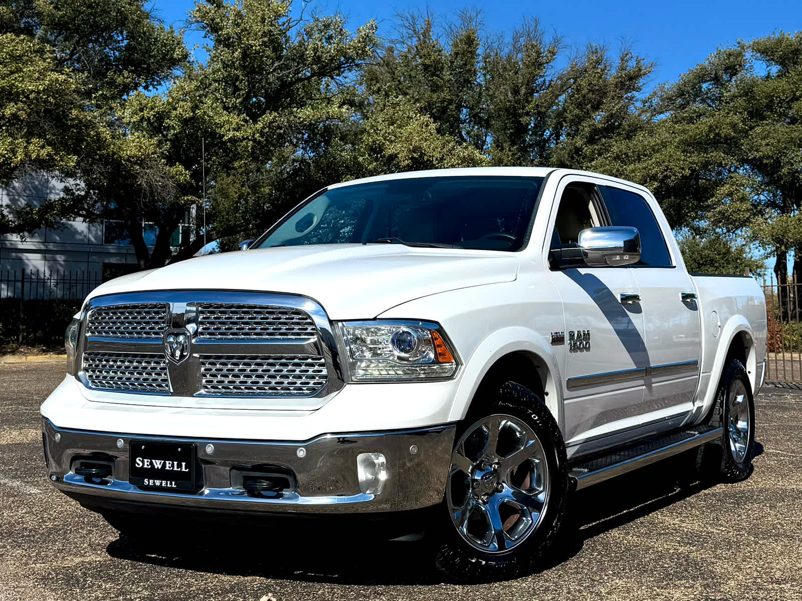 2016 RAM 1500 Laramie's photo