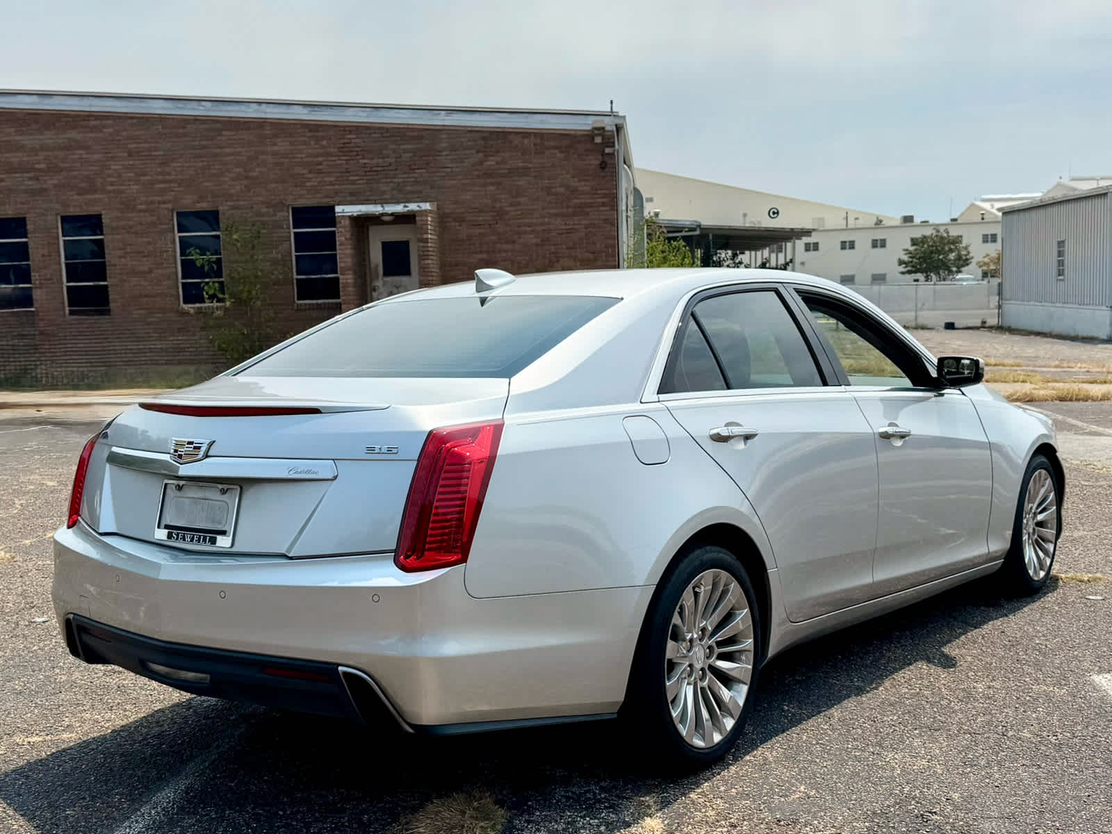 Used 2019 Radiant Silver Metallic Cadillac Luxury RWD image 7