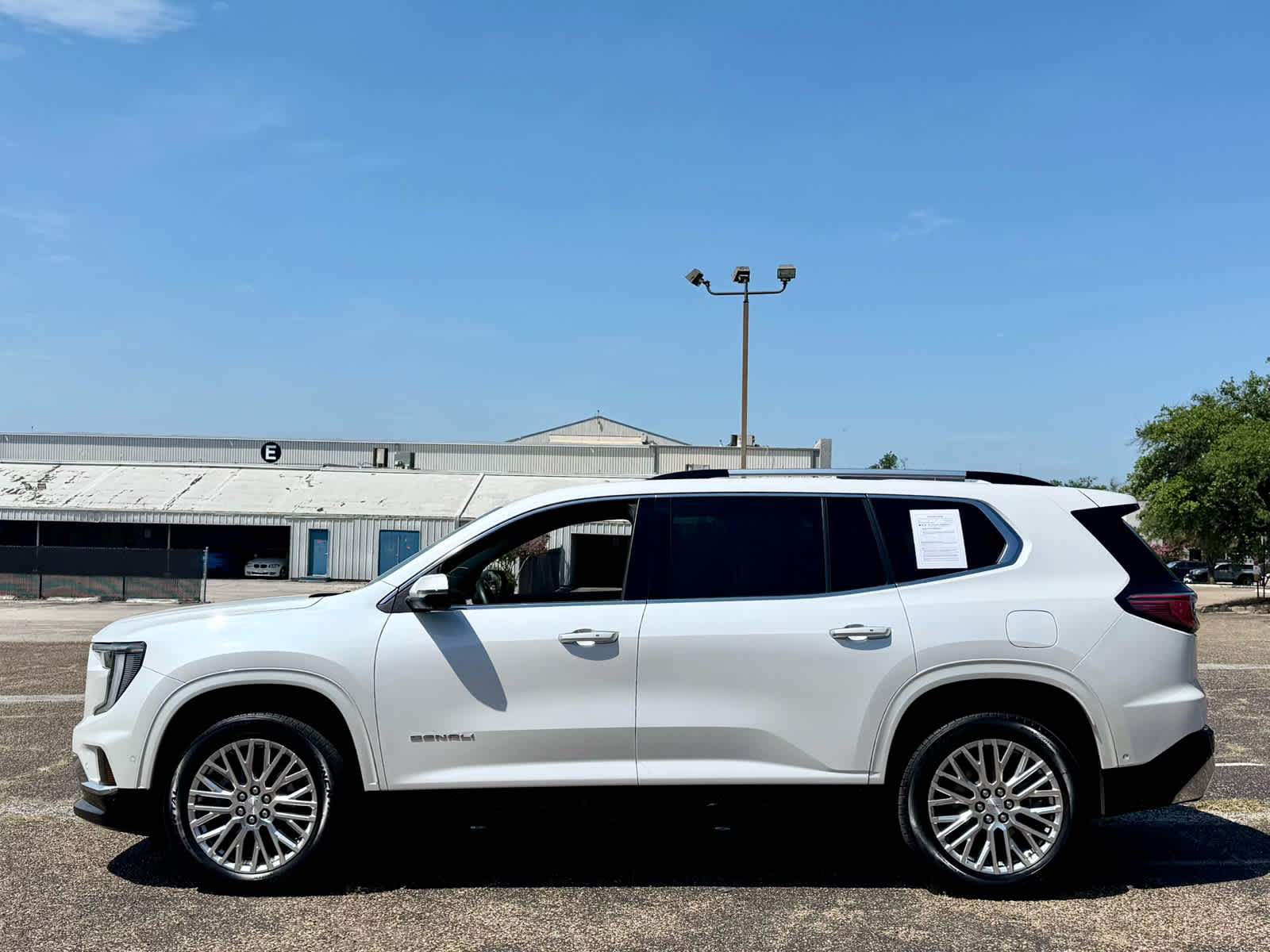 Certified Used 2024 White Frost Tricoat GMC AWD Denali image 2