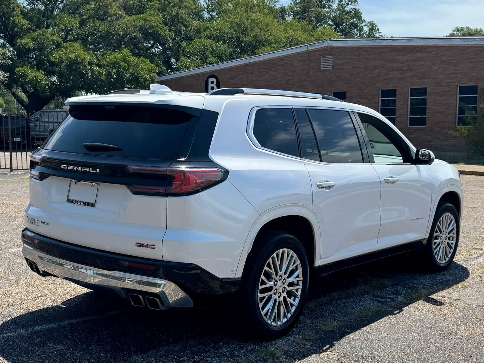 Certified Used 2024 White Frost Tricoat GMC AWD Denali image 7