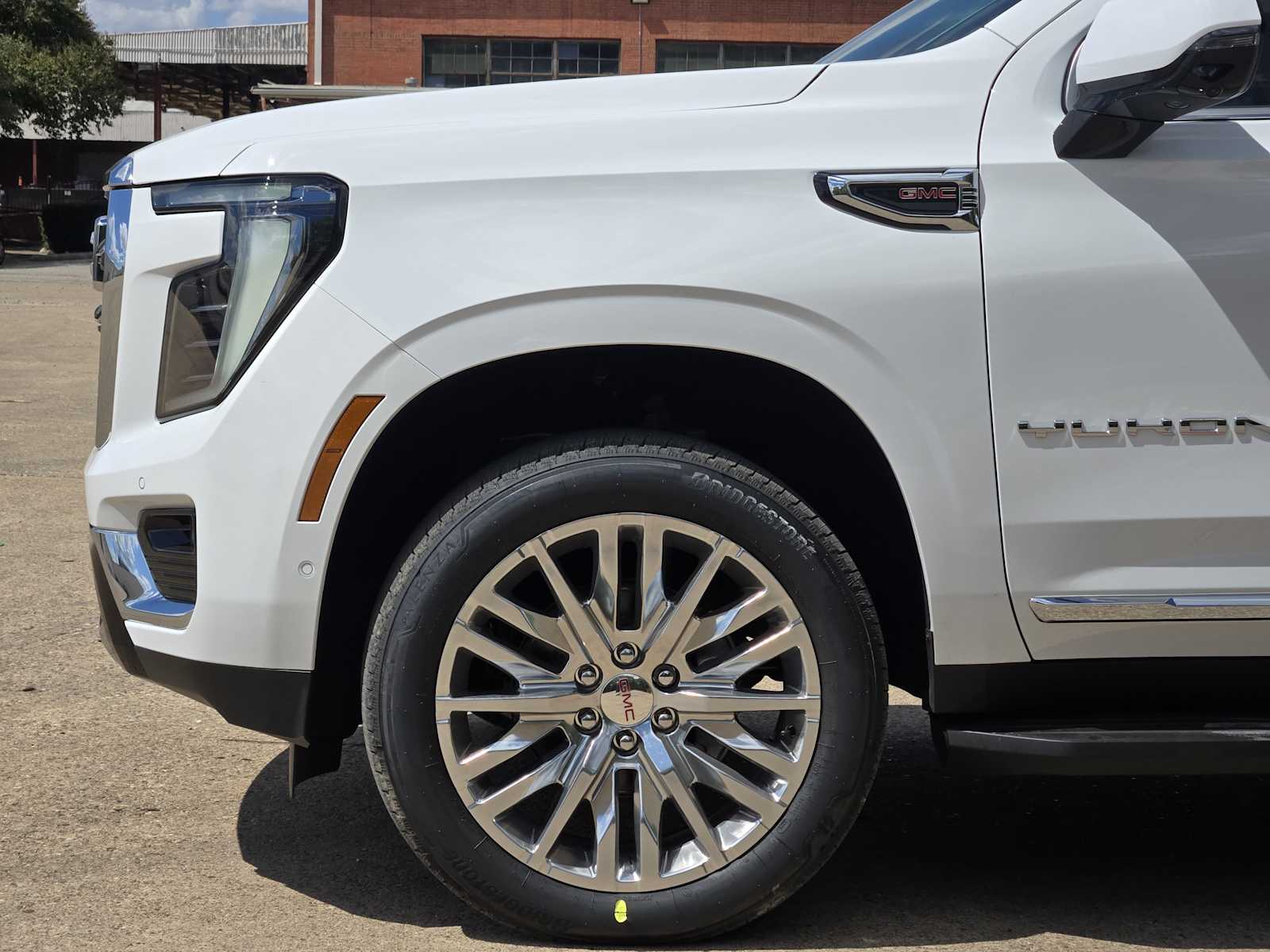New 2027 Summit White GMC Elevation image 6
