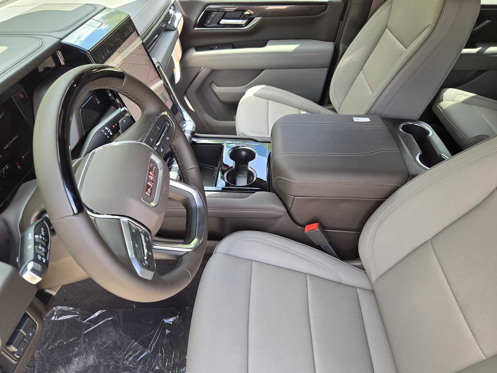 New 2027 Summit White GMC Elevation image 8