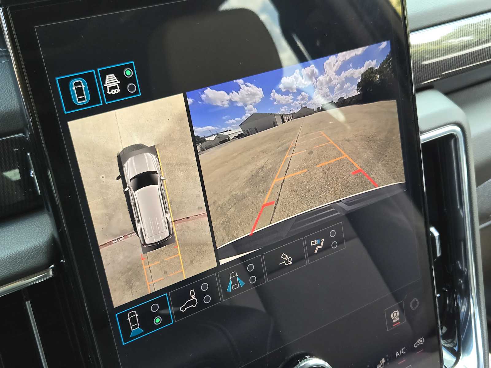 New 2027 Summit White GMC Elevation image 12