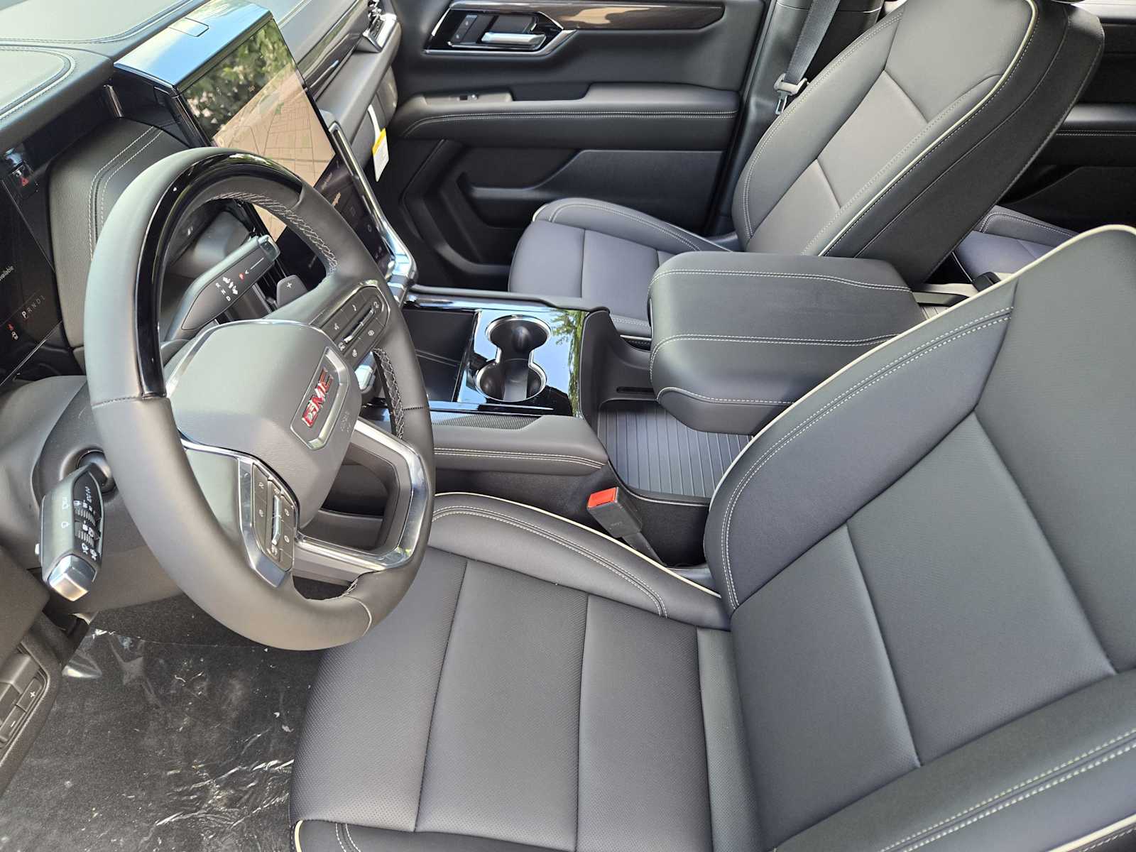New 2026 Sterling Metallic GMC Elevation image 8