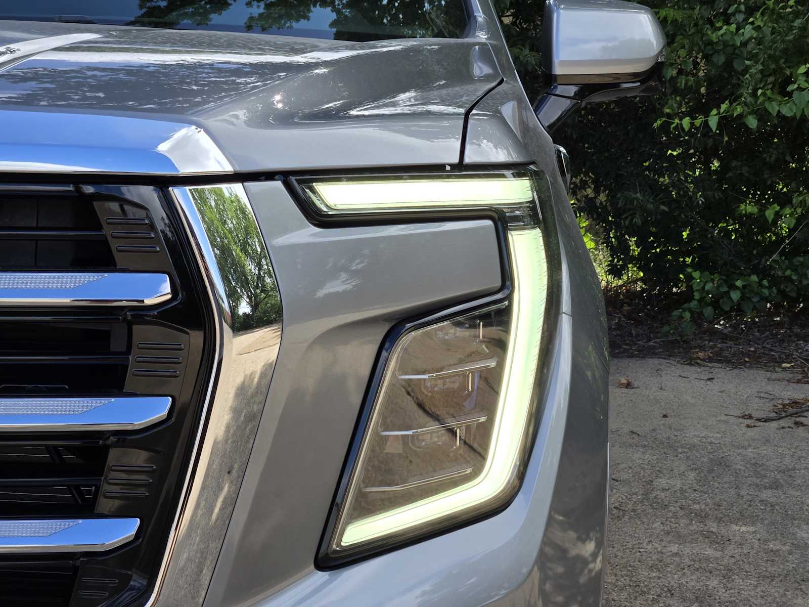 New 2026 Sterling Metallic GMC Elevation image 5
