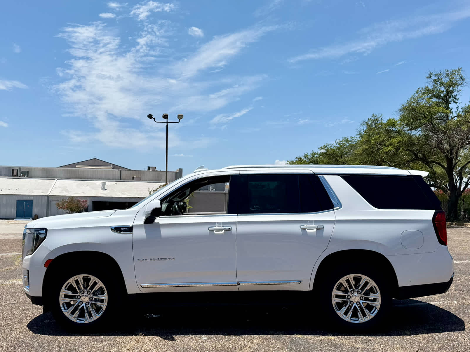 Certified Used 2023 Summit White GMC SLT image 2