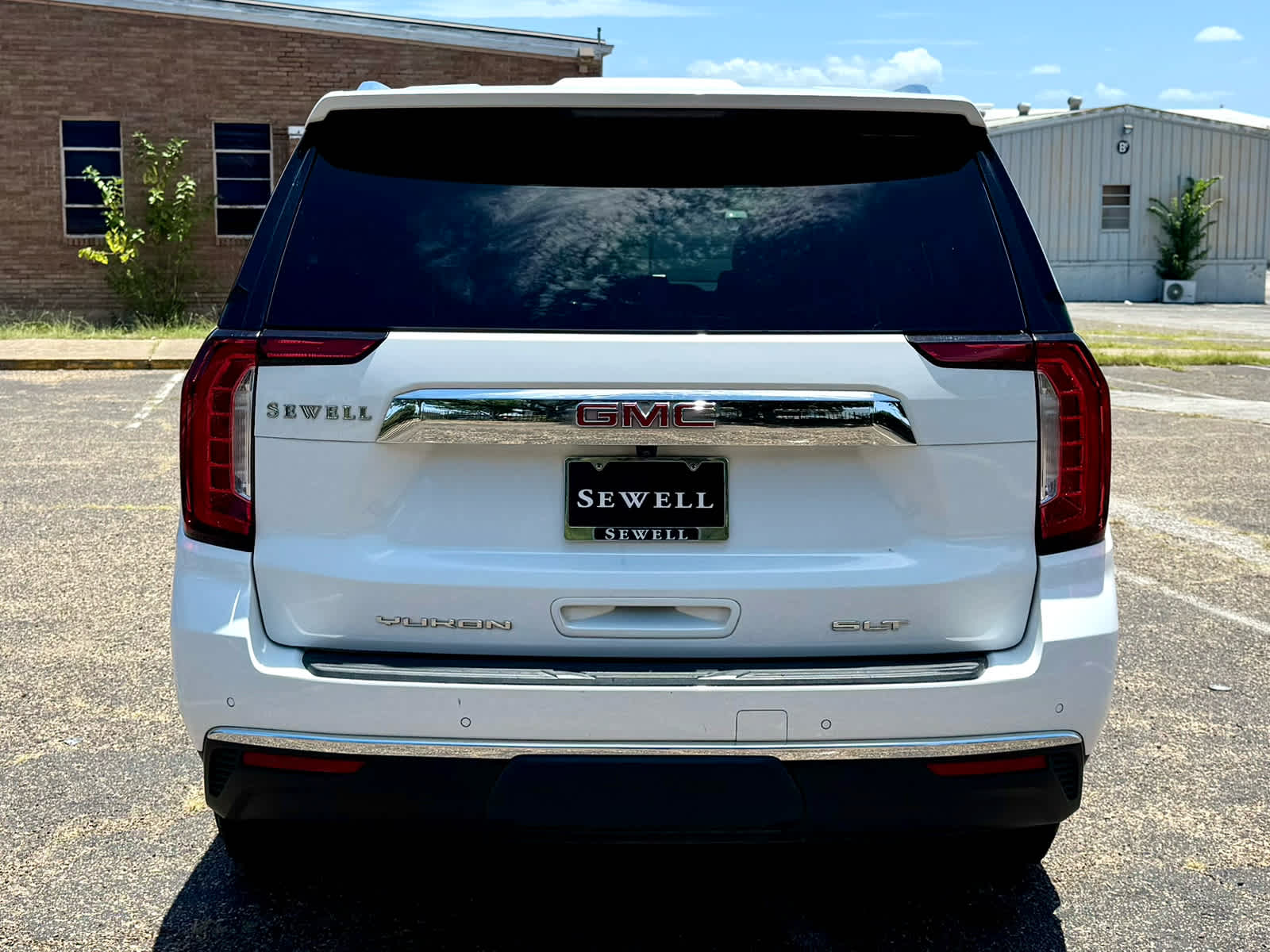 Certified Used 2023 Summit White GMC SLT image 5