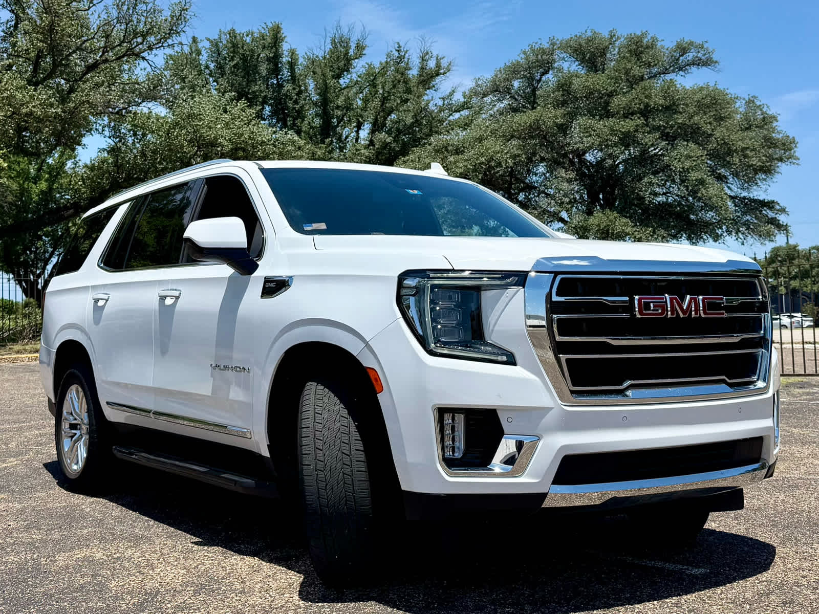 Certified Used 2023 Summit White GMC SLT image 9