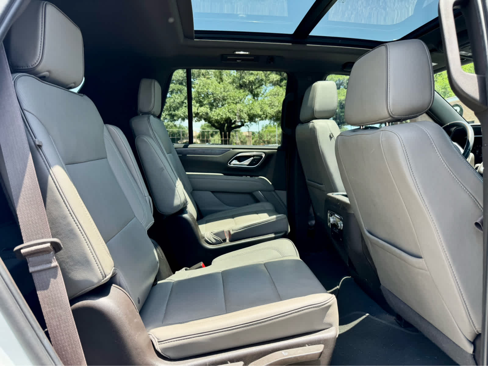 Certified Used 2023 Summit White GMC SLT image 12