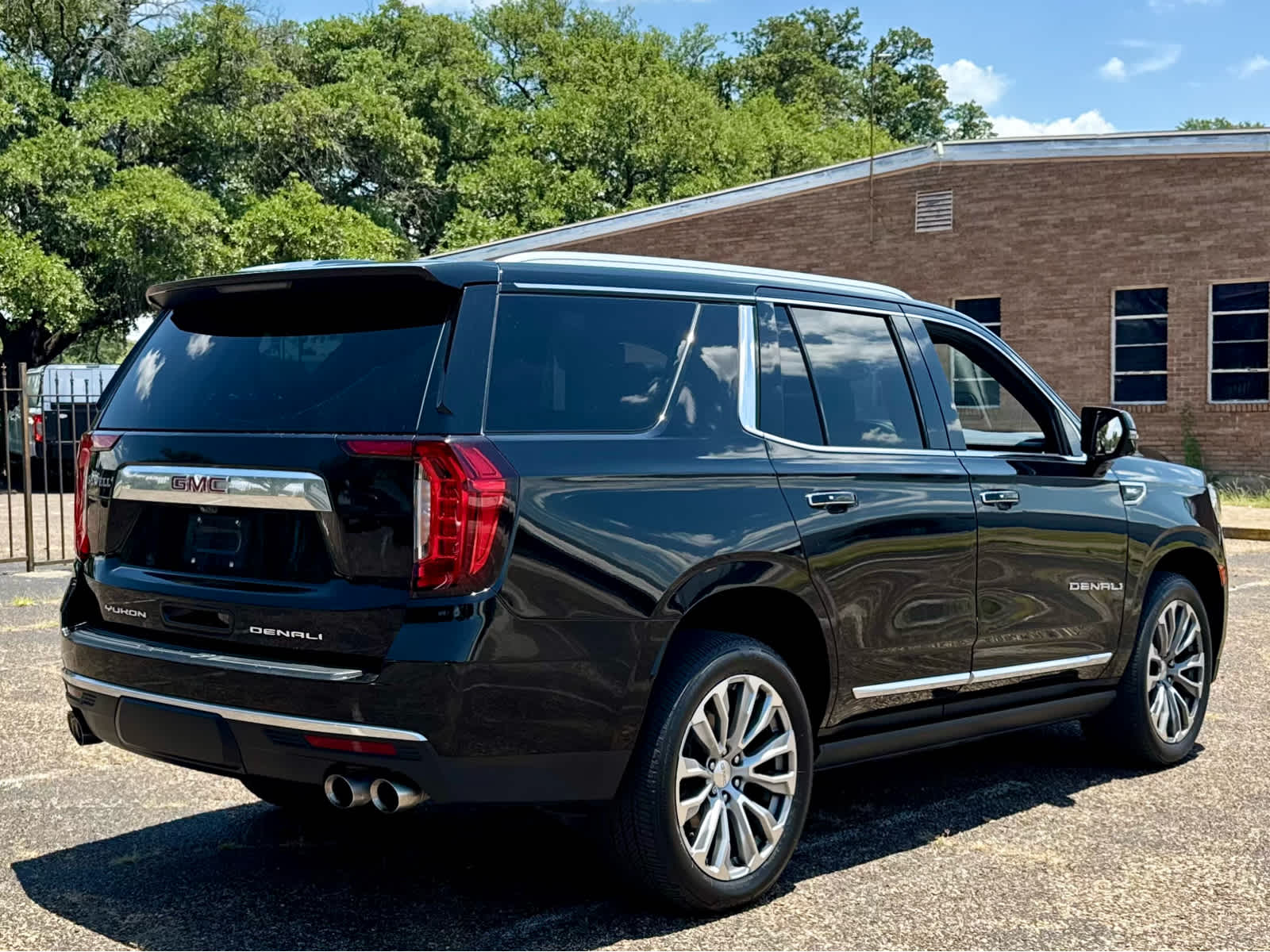 Certified Used 2021 Onyx Black GMC Denali image 7