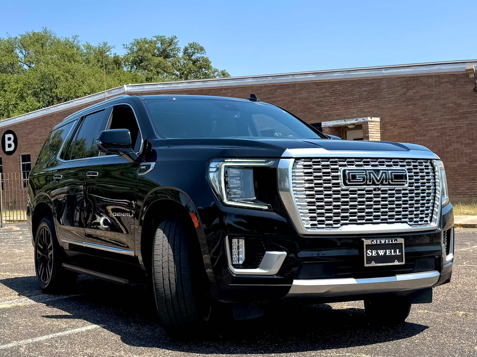 Certified Used 2023 Onyx Black GMC Denali image 9