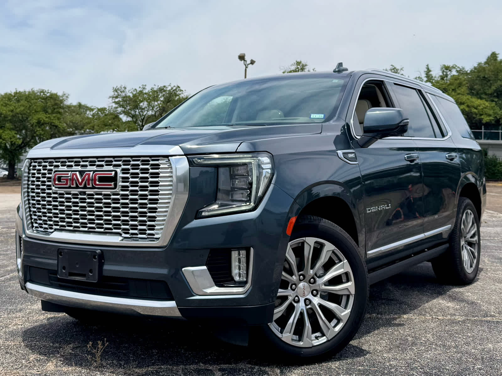 2021 GMC Yukon 4WD Denali's photo