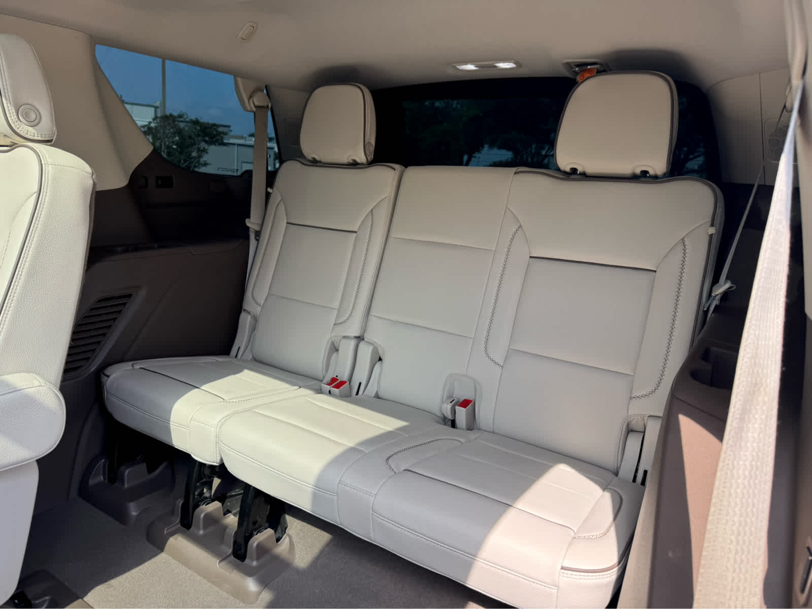Certified Used 2022 White Frost Tricoat GMC Denali image 13