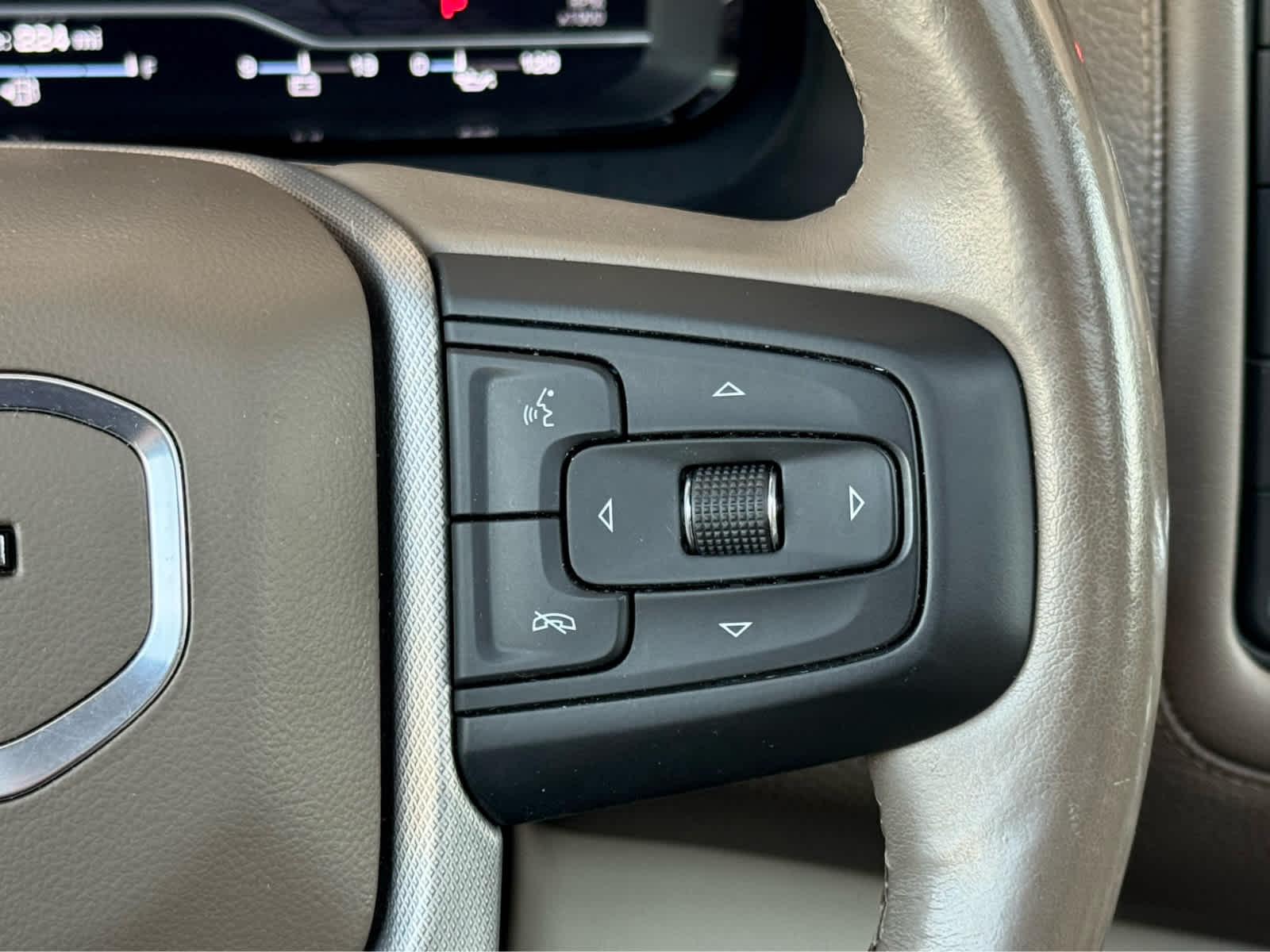 Certified Used 2022 White Frost Tricoat GMC Denali image 21