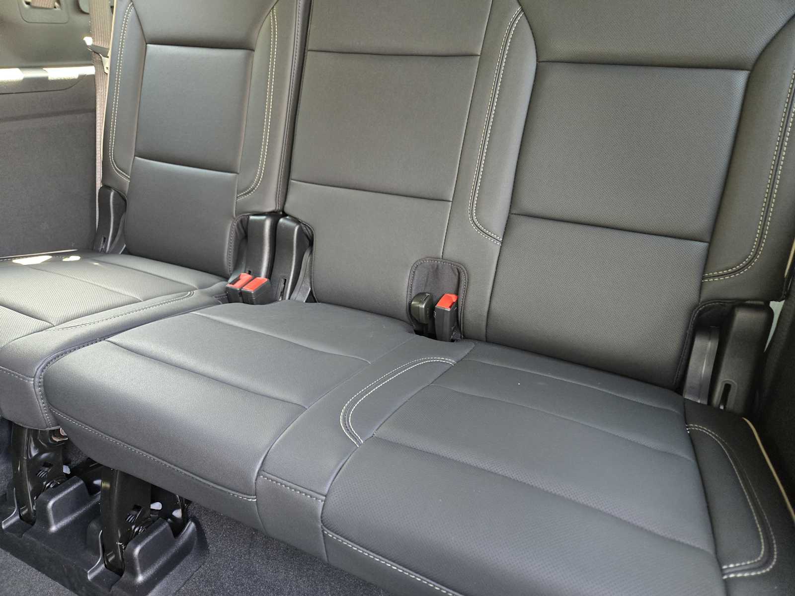 New 2026 Onyx Black GMC Elevation image 19