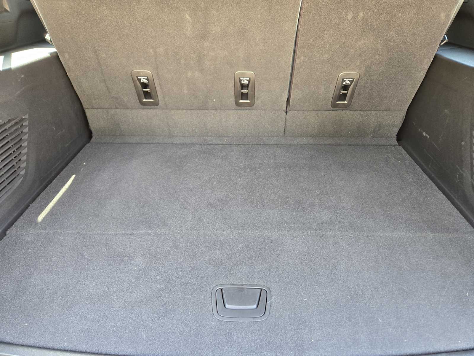 New 2026 Onyx Black GMC Elevation image 21