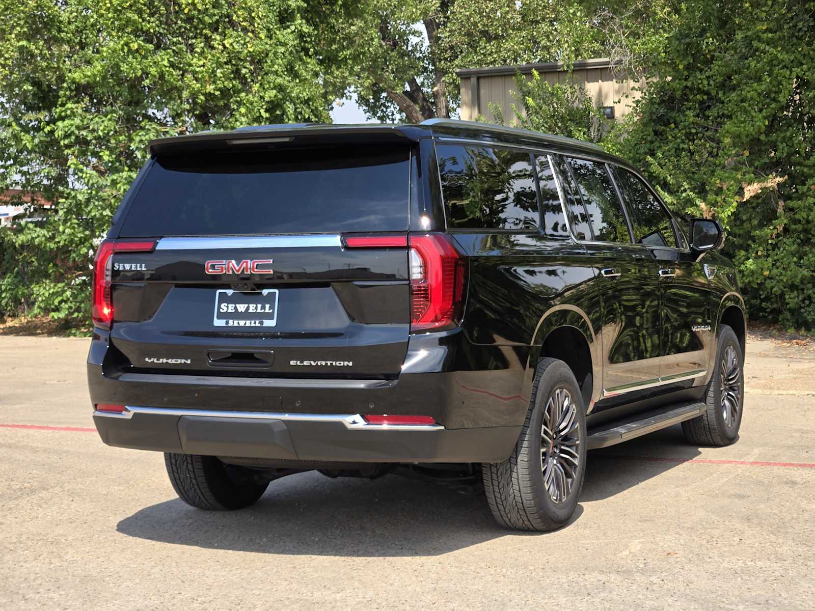 New 2026 Onyx Black GMC Elevation image 3