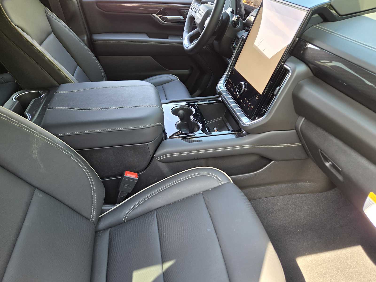 New 2026 Onyx Black GMC Elevation image 9
