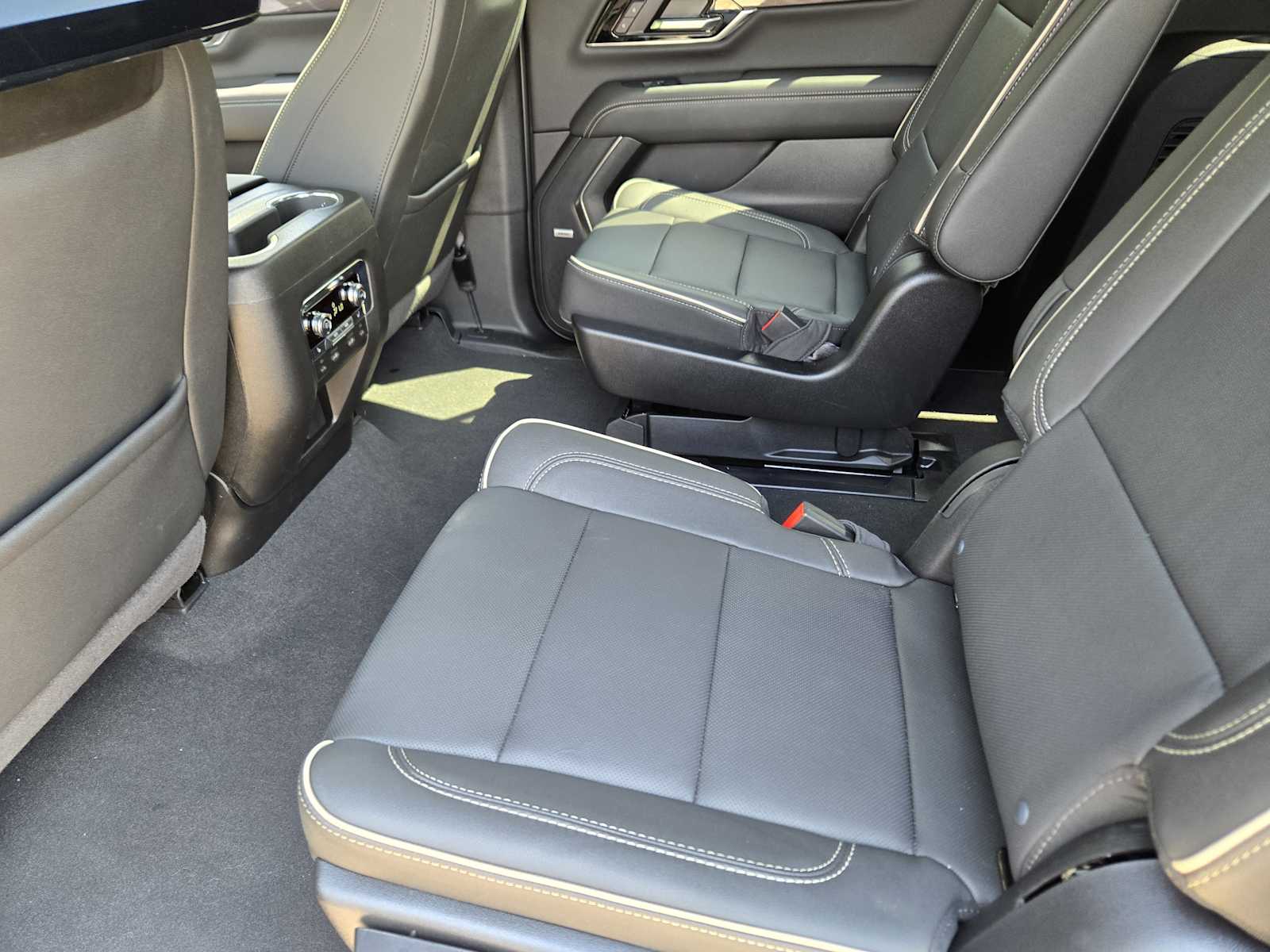New 2026 Onyx Black GMC Elevation image 18