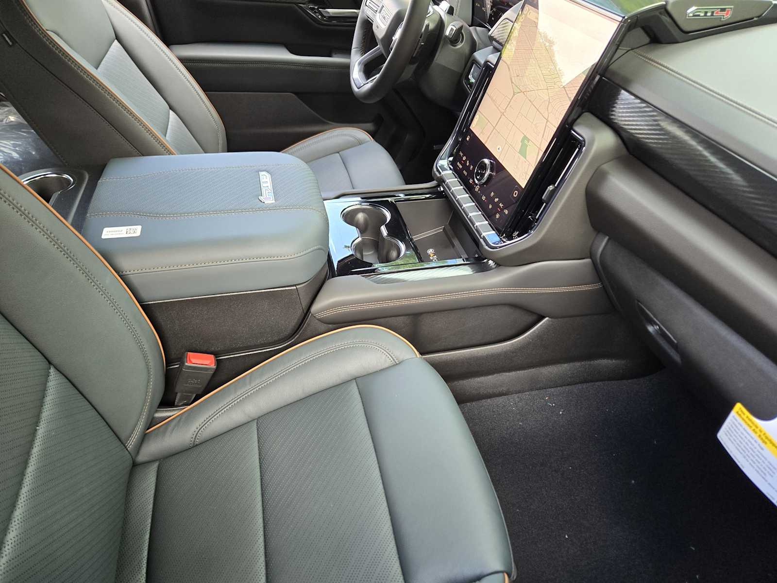 2026 GMC Yukon XL AT4 - Photo 9