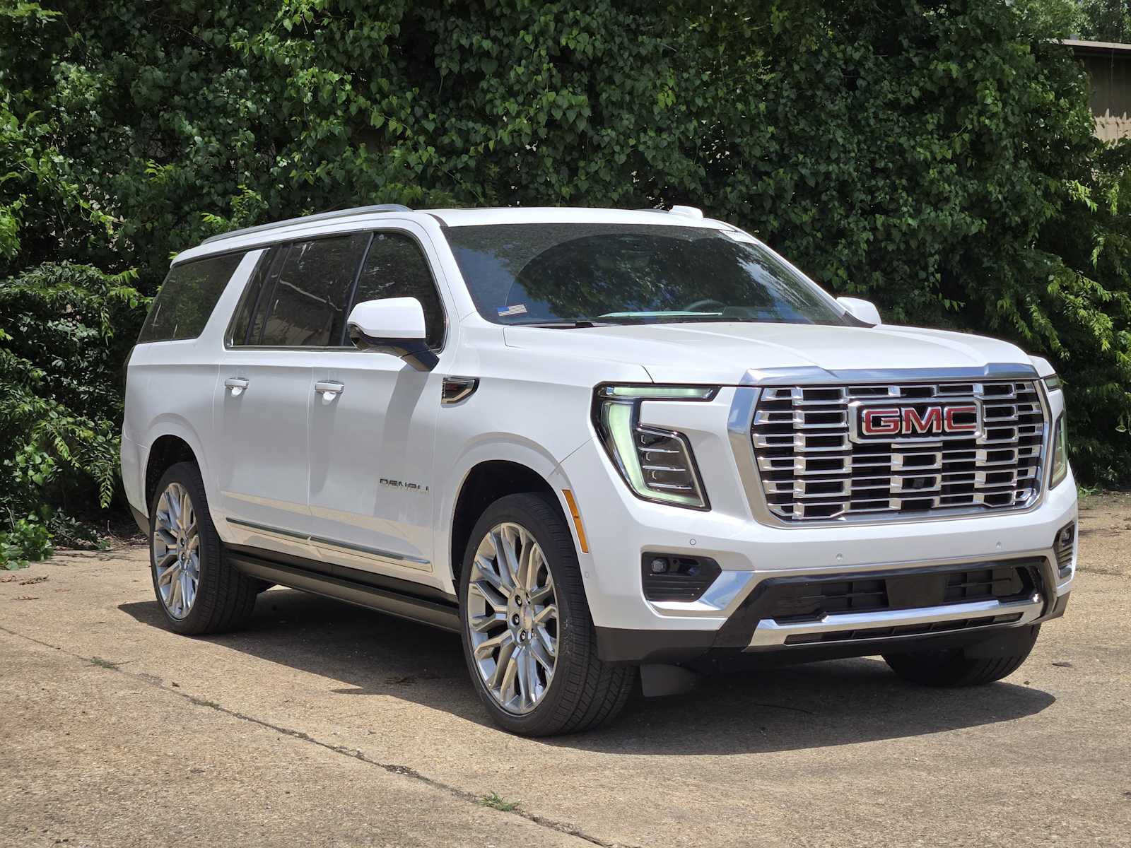 New 2026 GMC Yukon XL Denali SUV in #5442678 | Sewell Automotive