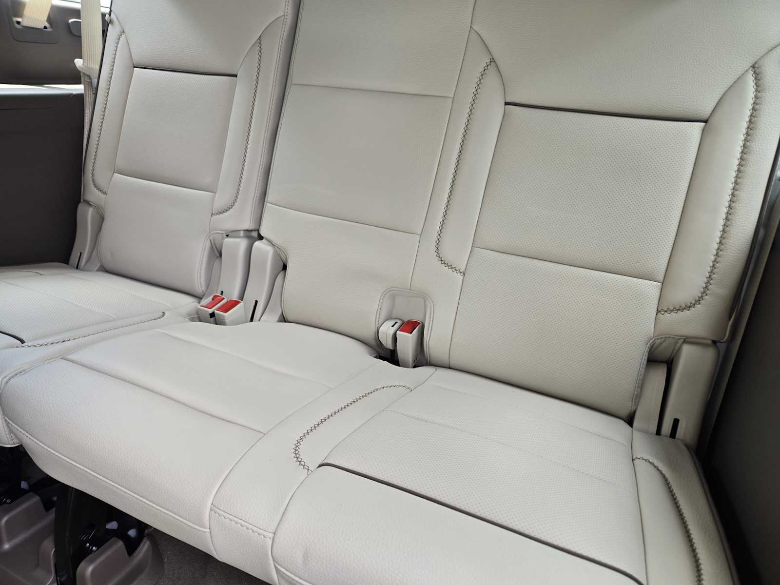 2026 GMC Yukon XL Denali - Photo 19