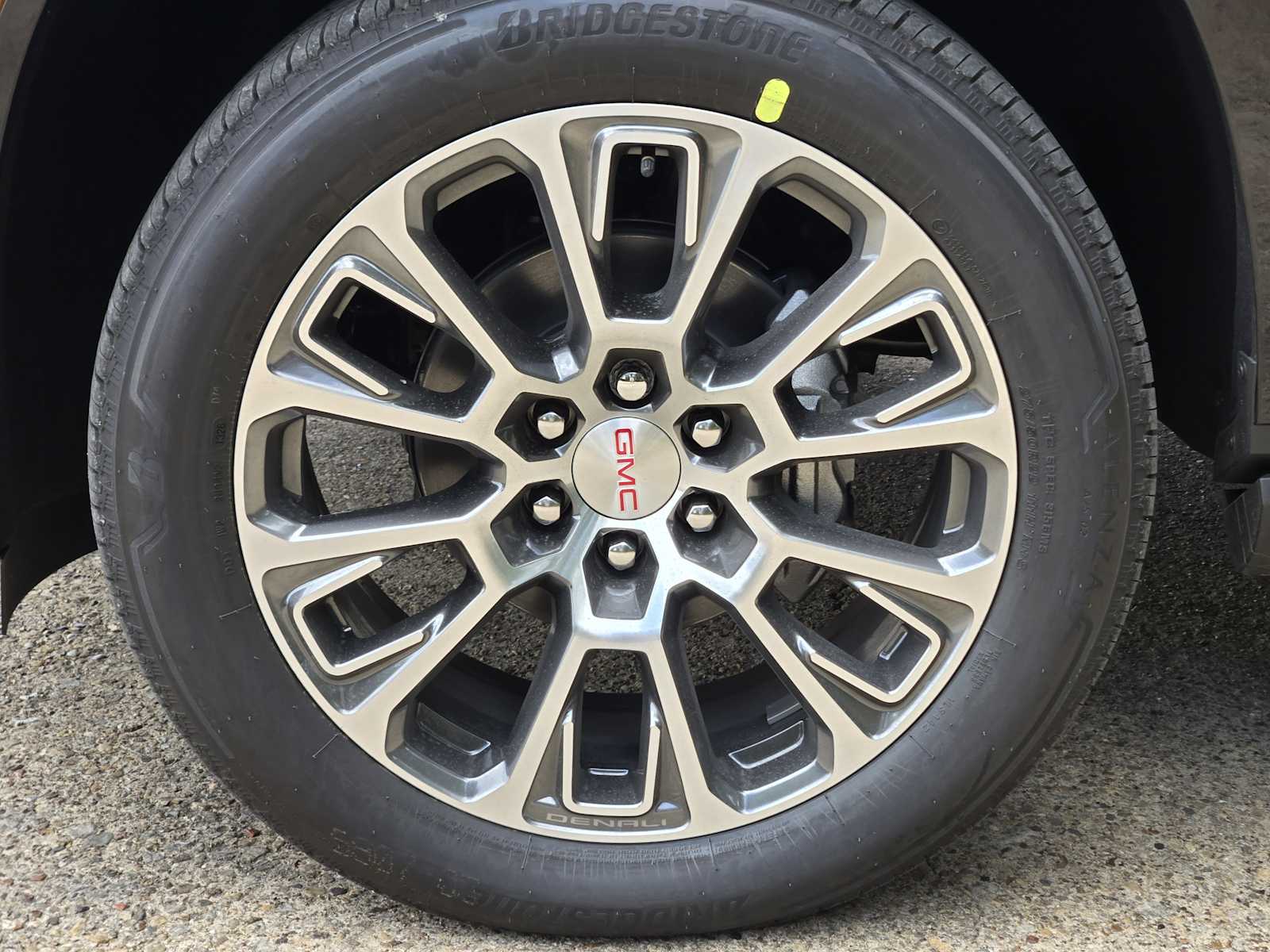 2026 GMC Yukon XL Denali - Photo 7