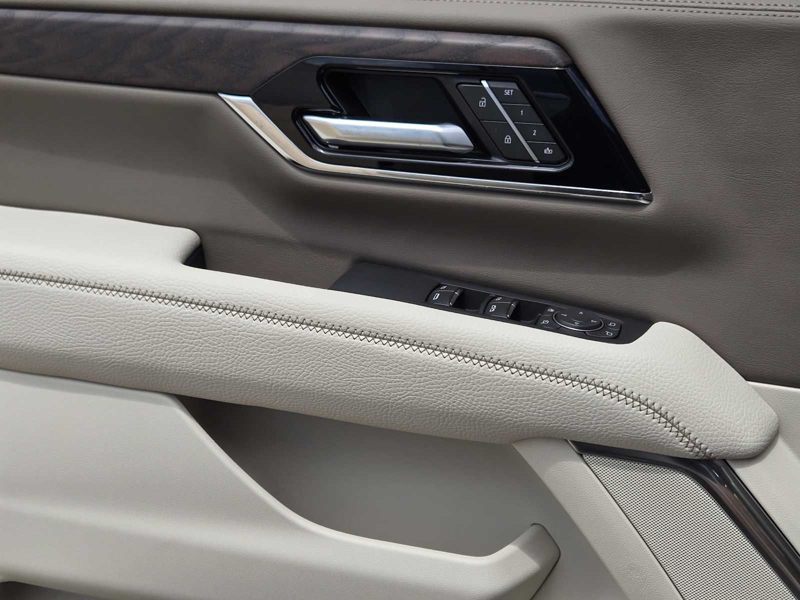 2026 GMC Yukon XL Denali - Photo 15