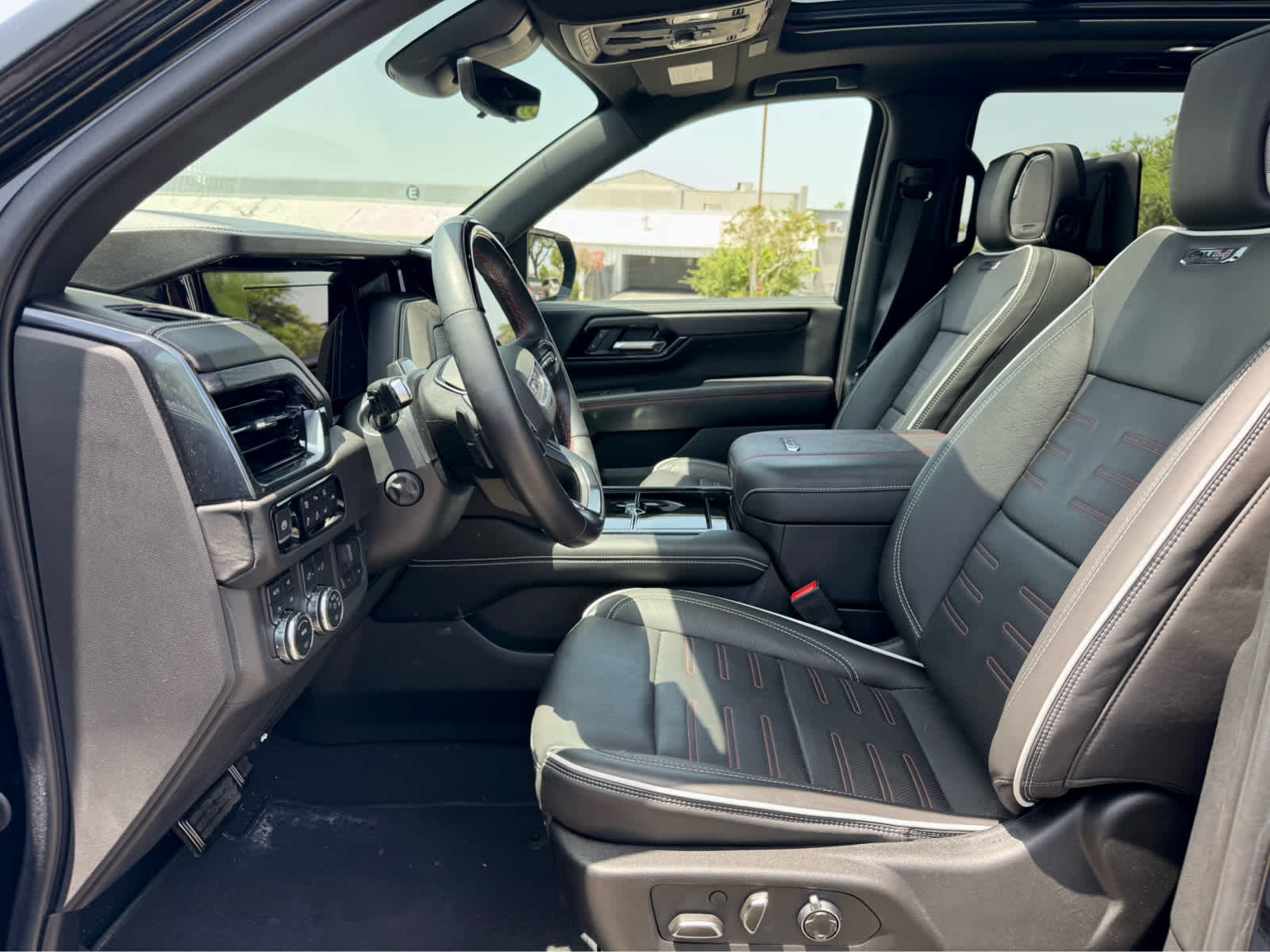 Certified Used 2025 Onyx Black GMC AT4 Ultimate image 15