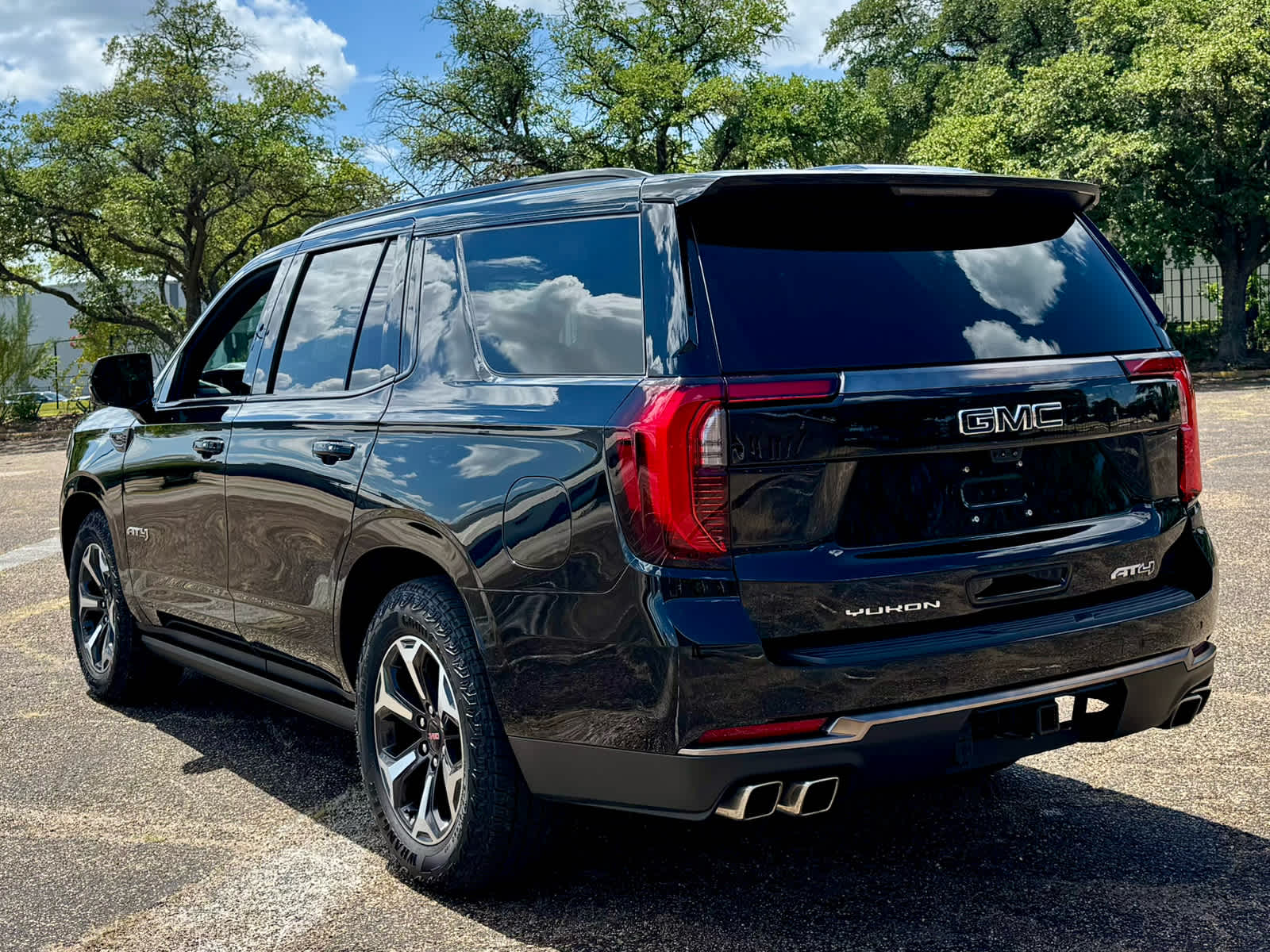 Certified Used 2025 Onyx Black GMC AT4 Ultimate image 4